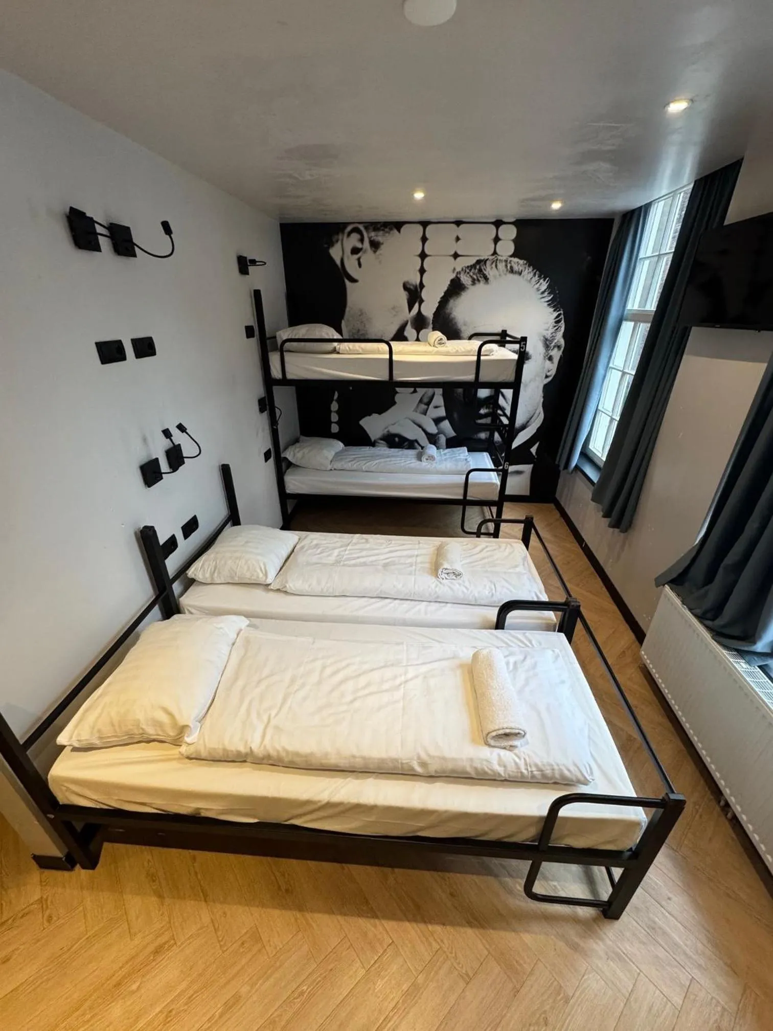 Bedroom, Bed in Heart of Amsterdam Hostel