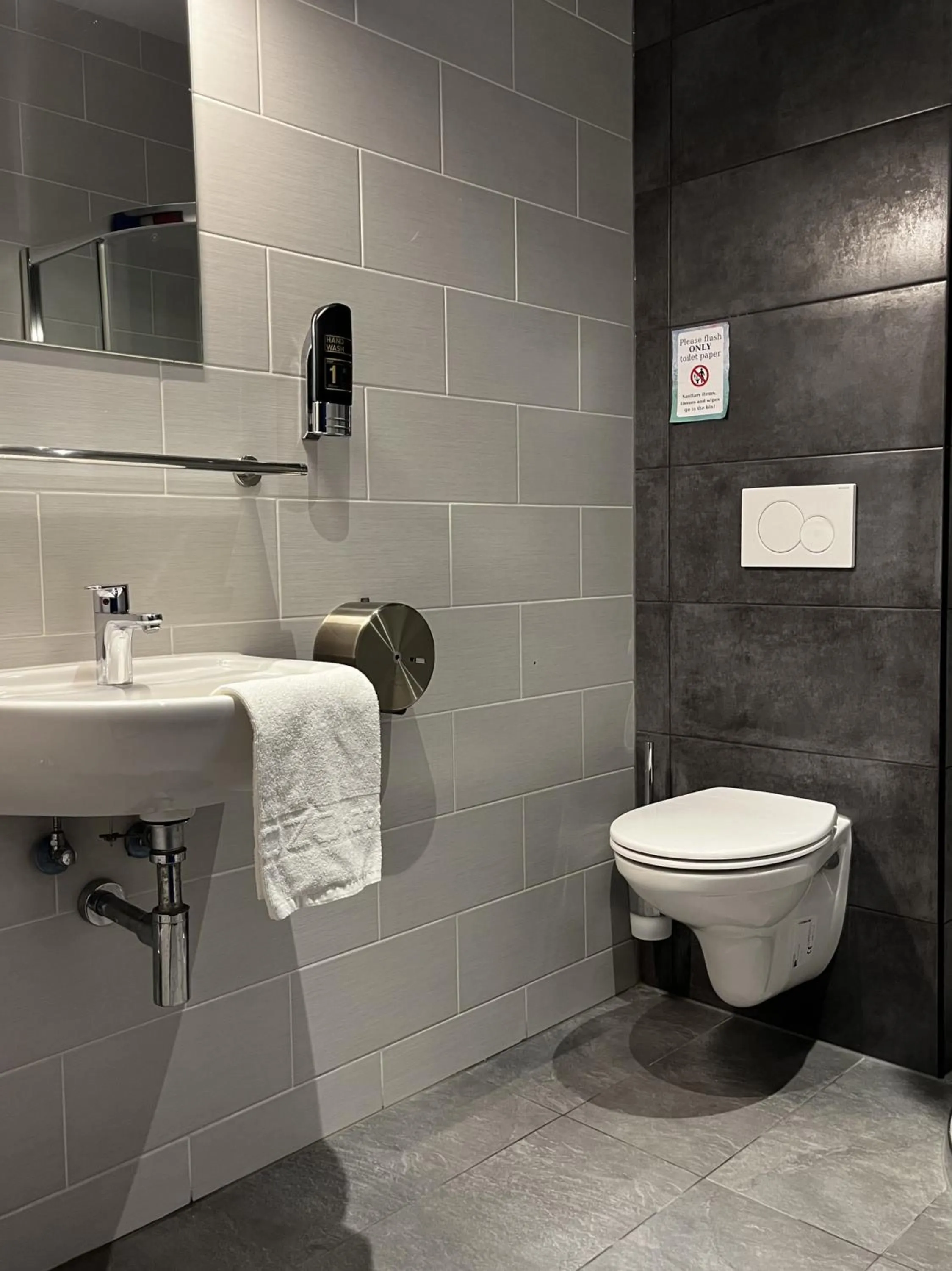 Bathroom in Heart of Amsterdam Hostel