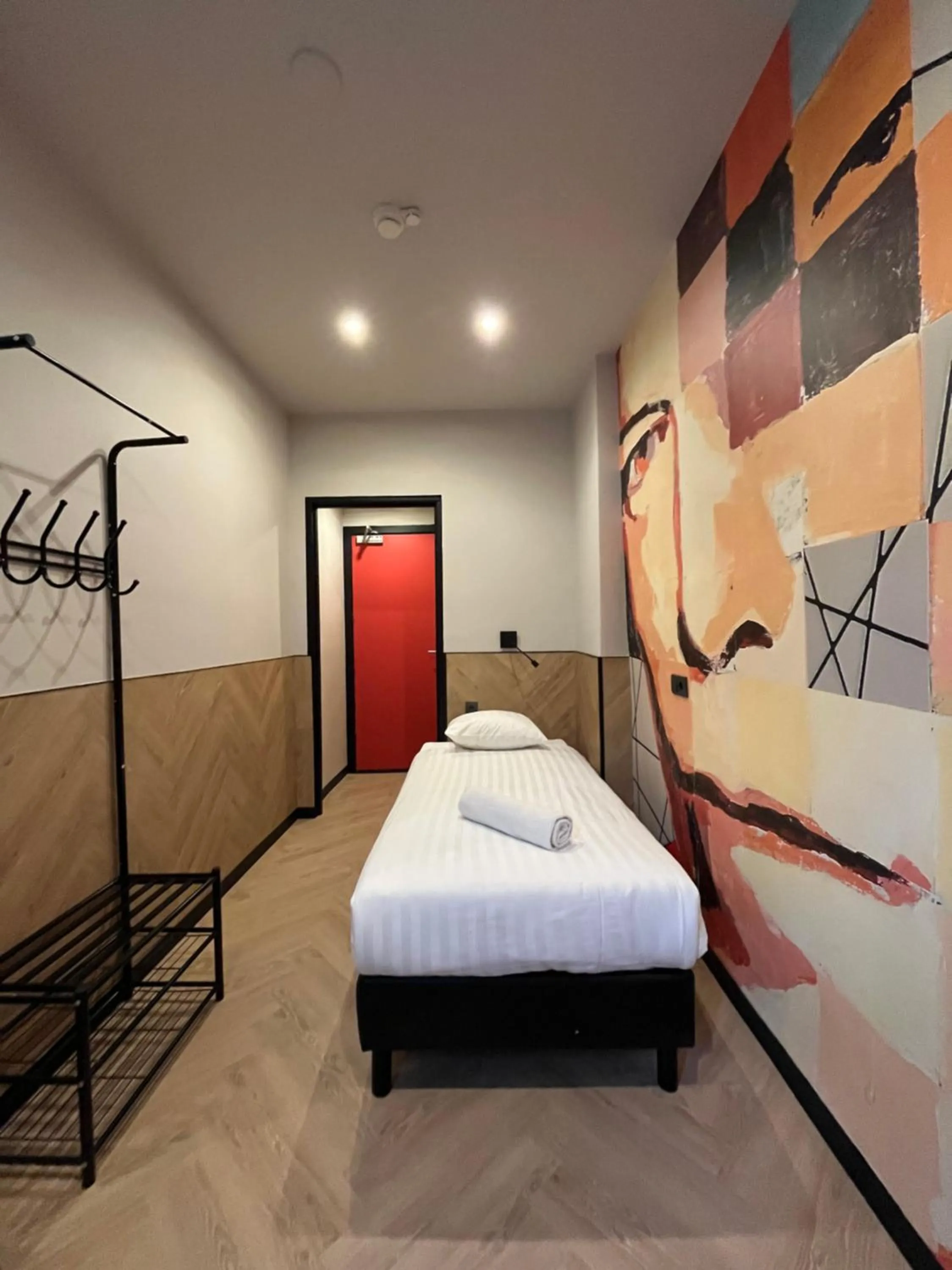 Bedroom, Bed in Heart of Amsterdam Hostel