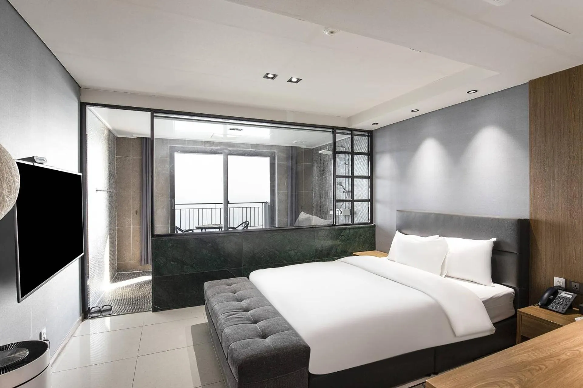 Bed in Western Grace Hotel Incheon