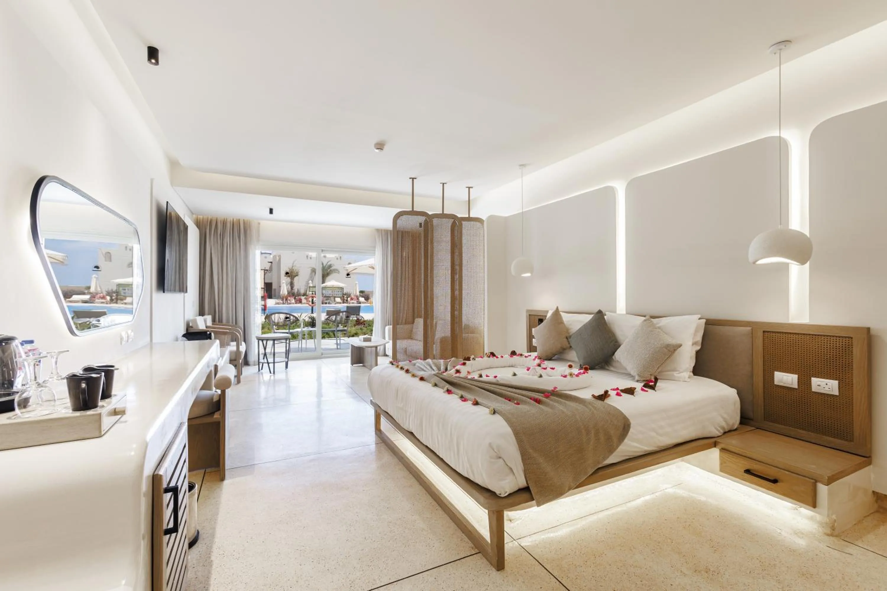 Bed in Sunrise Anjum Resort