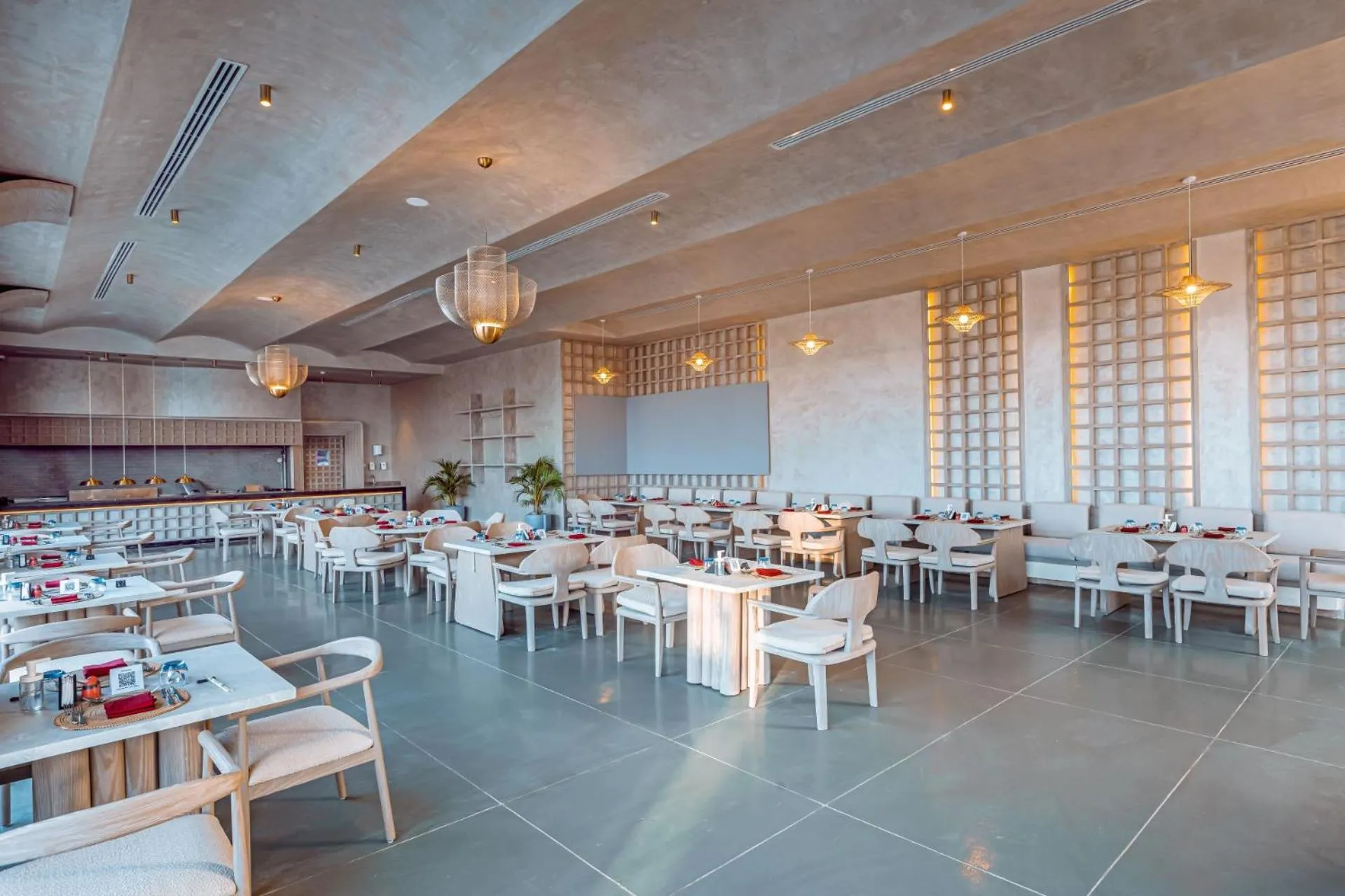 Restaurant/places to eat in Sunrise Anjum Resort