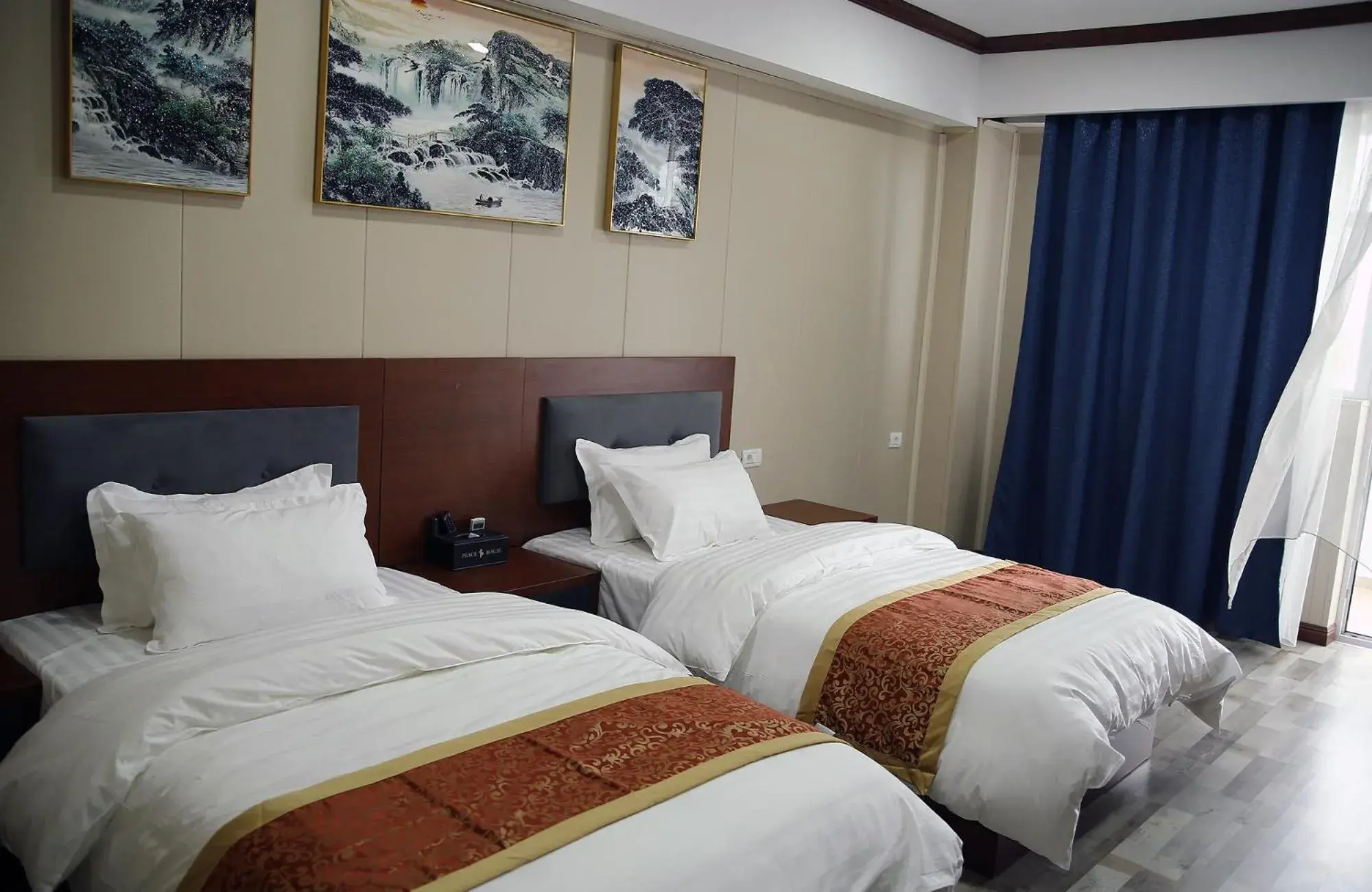 Twin Room with Balcony in PEACE HOUSE Twin Room with Balcony in PEACE HOUSE