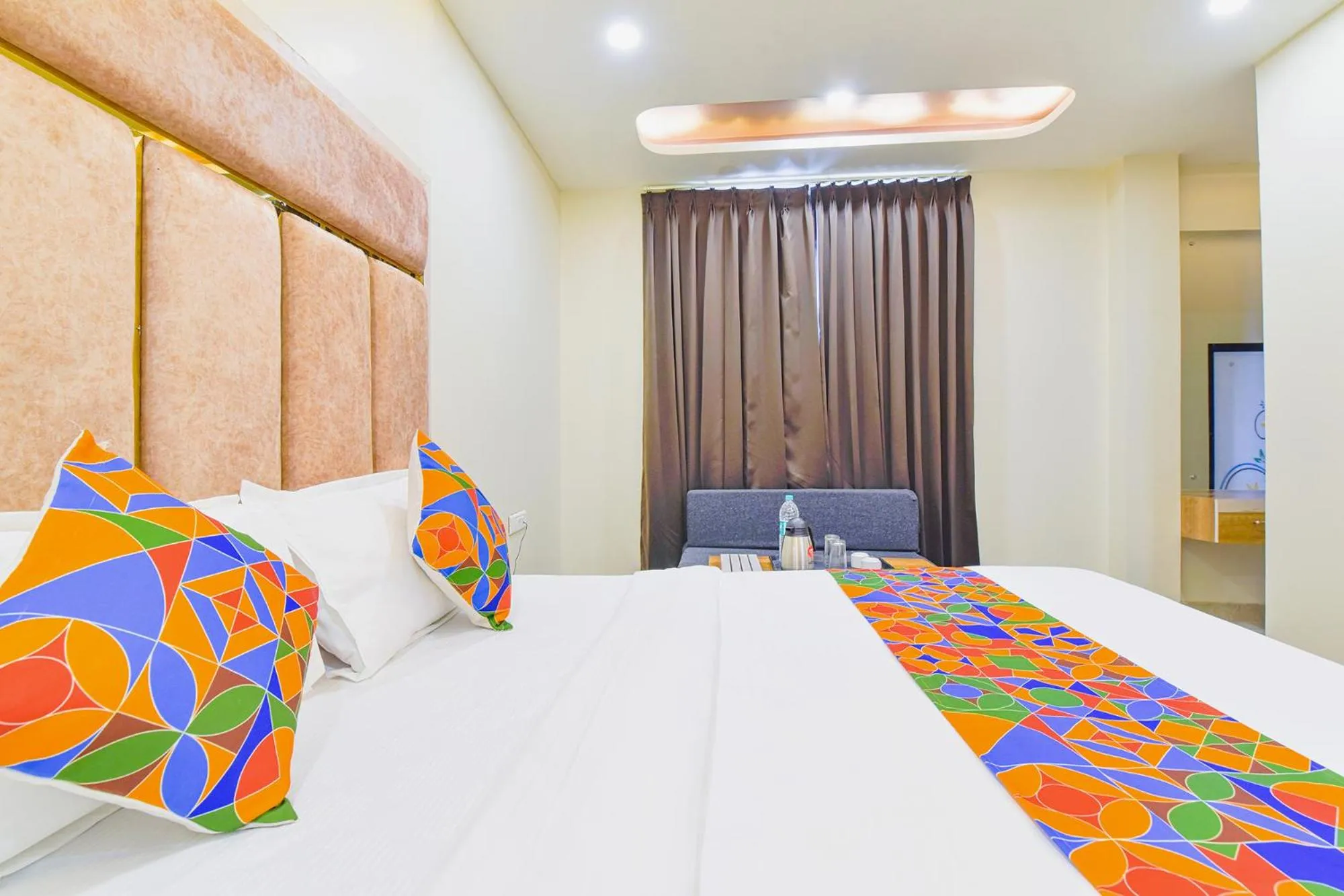 Bed in FabHotel Bohra International