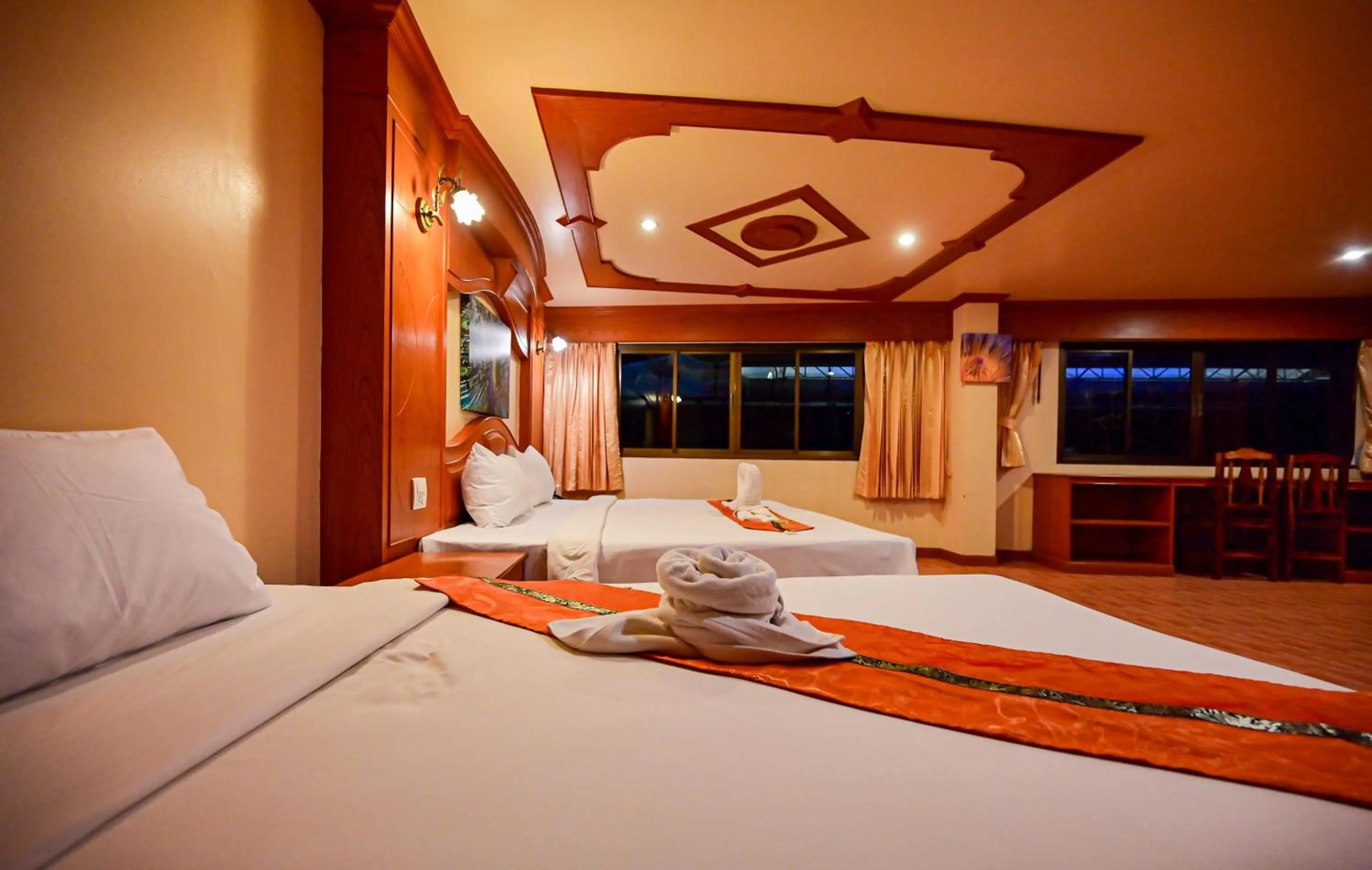 Bedroom, Bed in Tiger Complex Hotel