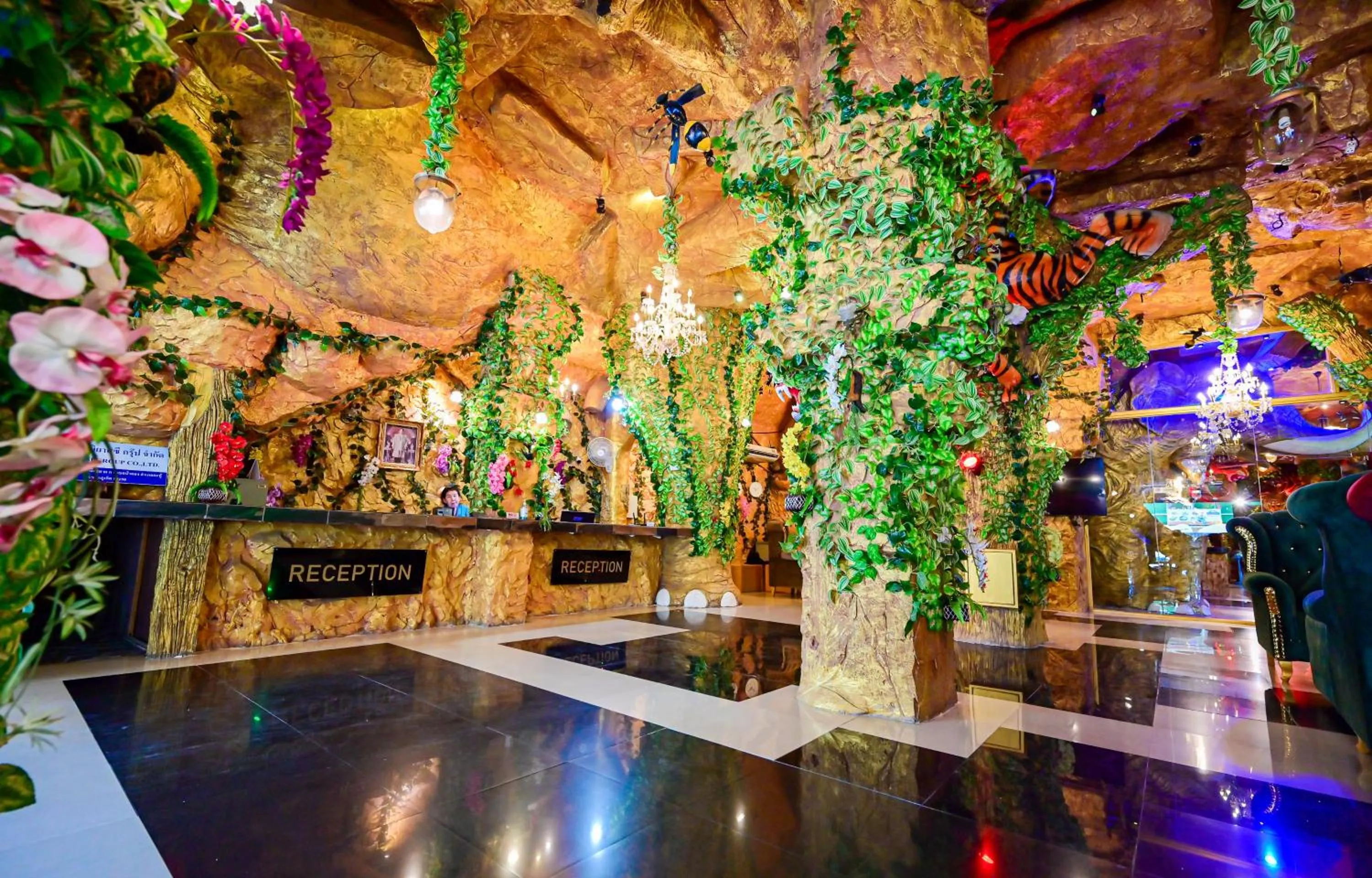 Lobby or reception in Tiger Complex Hotel