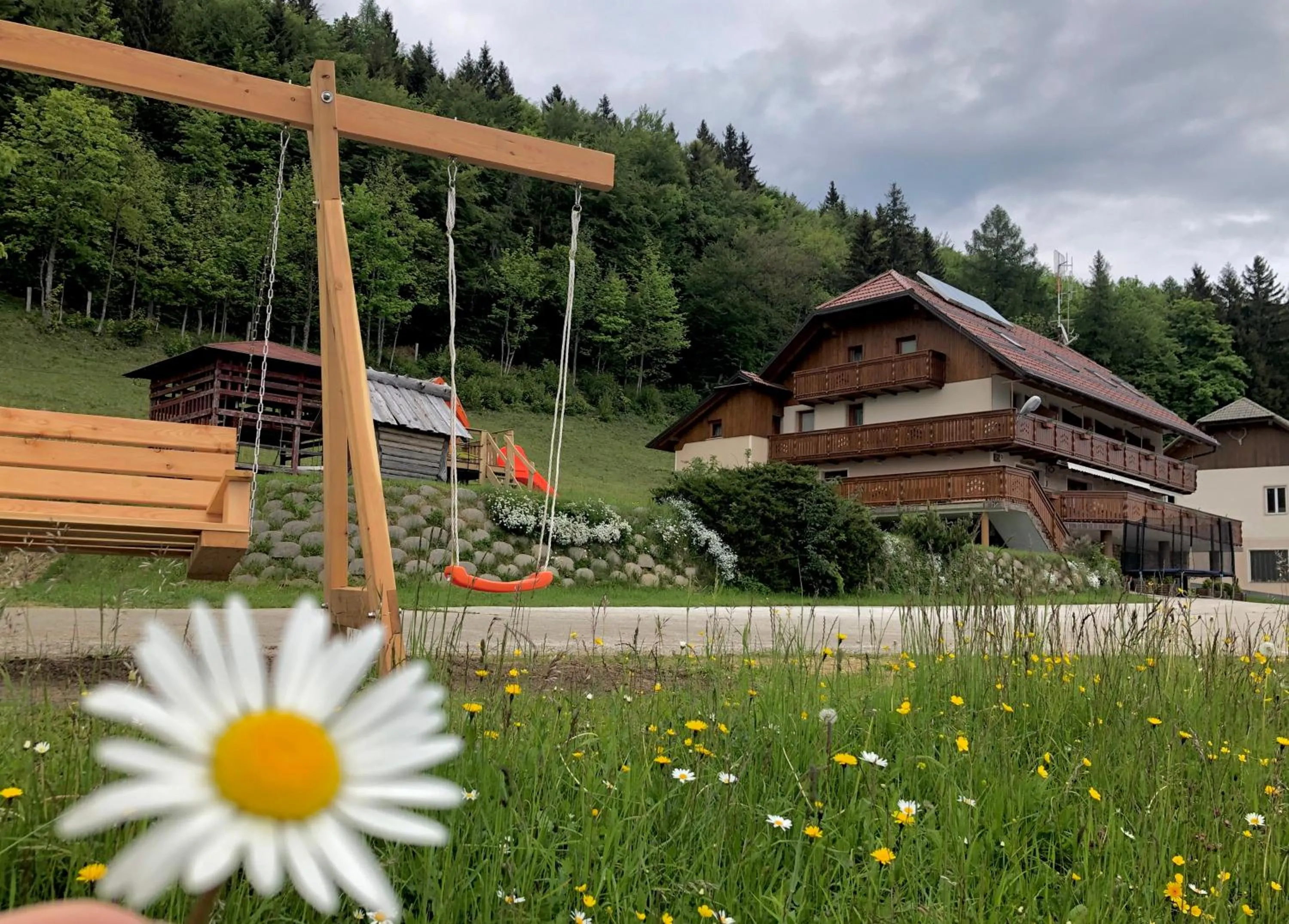 Property building in Guest house Pr Ambružarju & Apartments