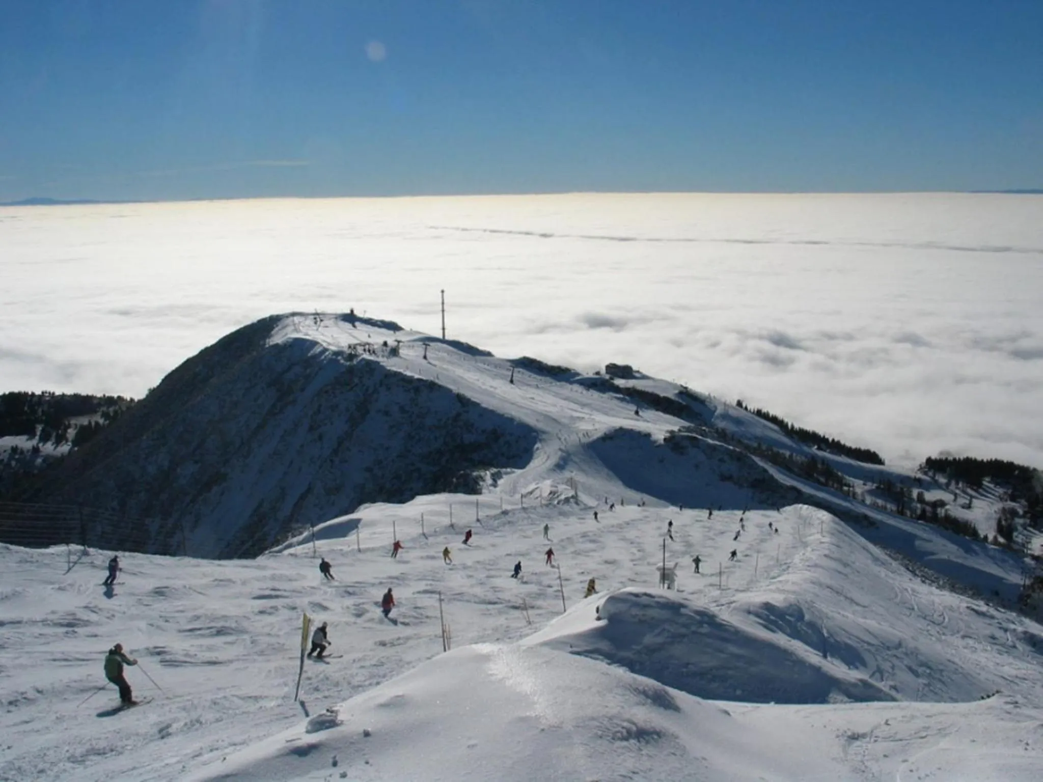 Skiing in Guest house Pr Ambružarju & Apartments