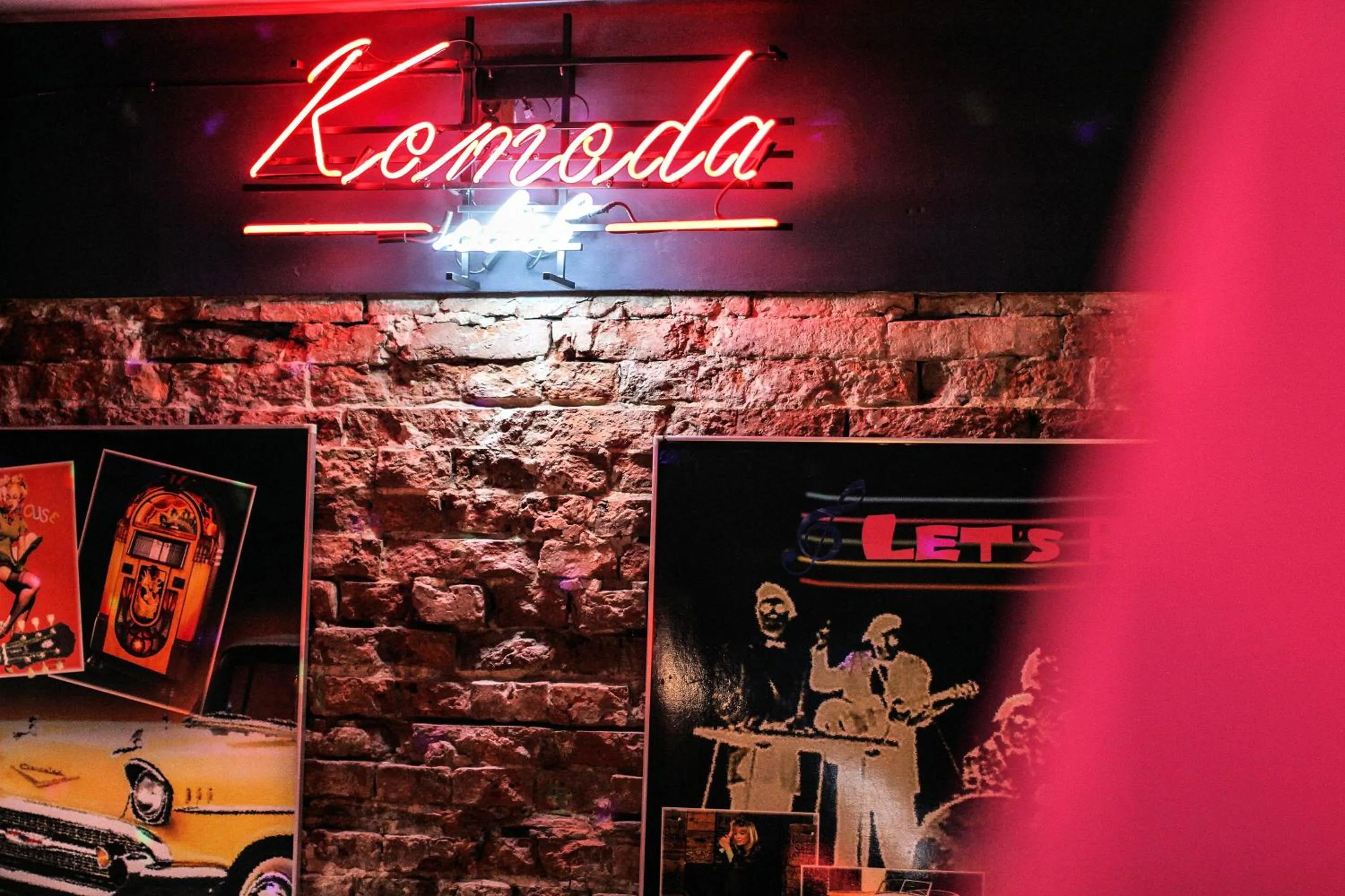 Lounge or bar in Komoda Club Residence