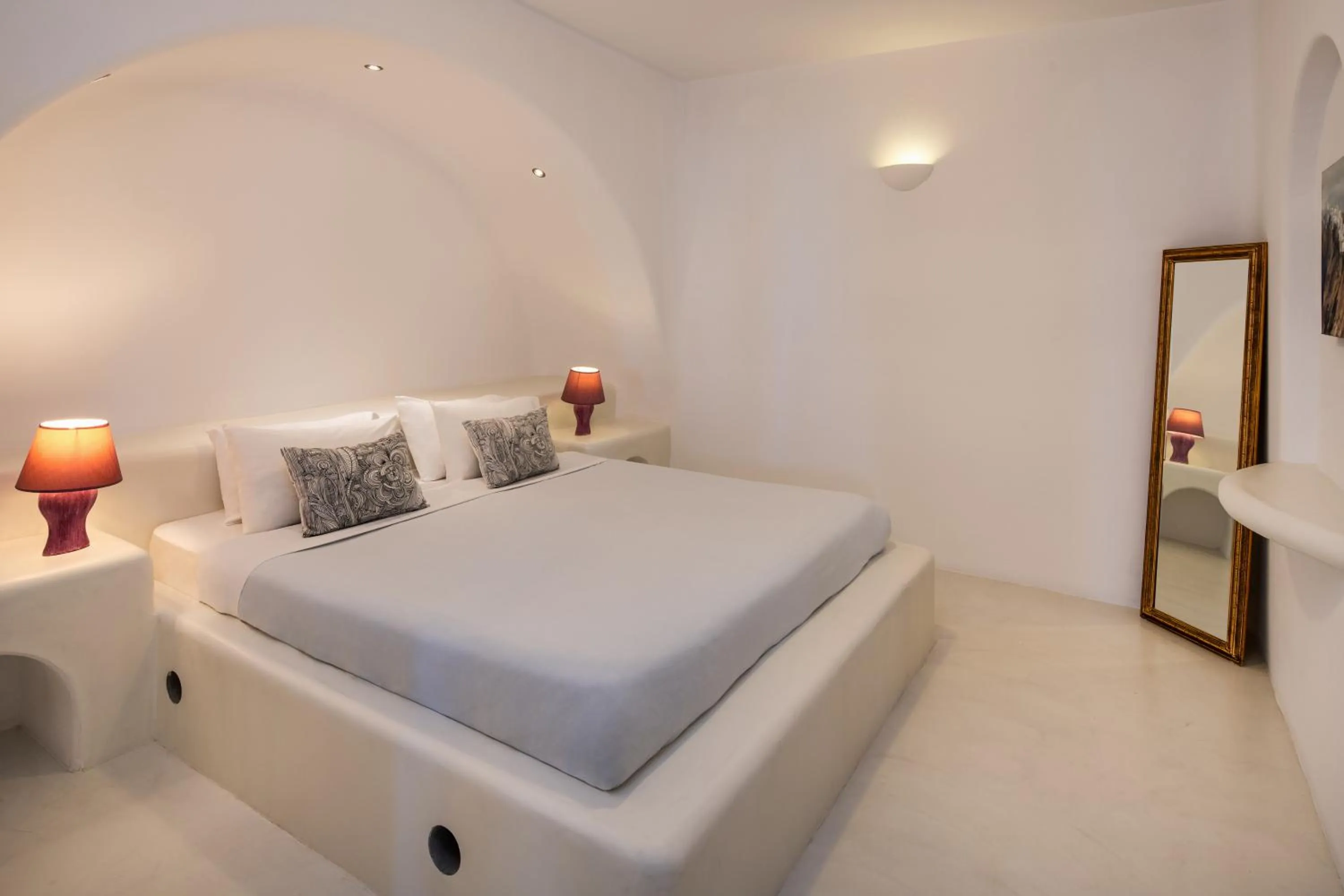 Bed in Abrazo Villas