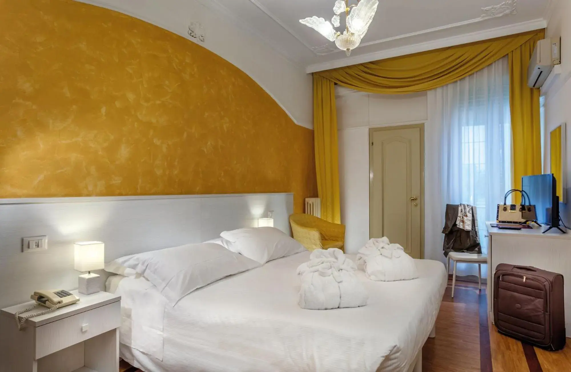 Superior Double or Twin Room in Hotel Terme Patria Superior Double or Twin Room in Hotel Terme Patria