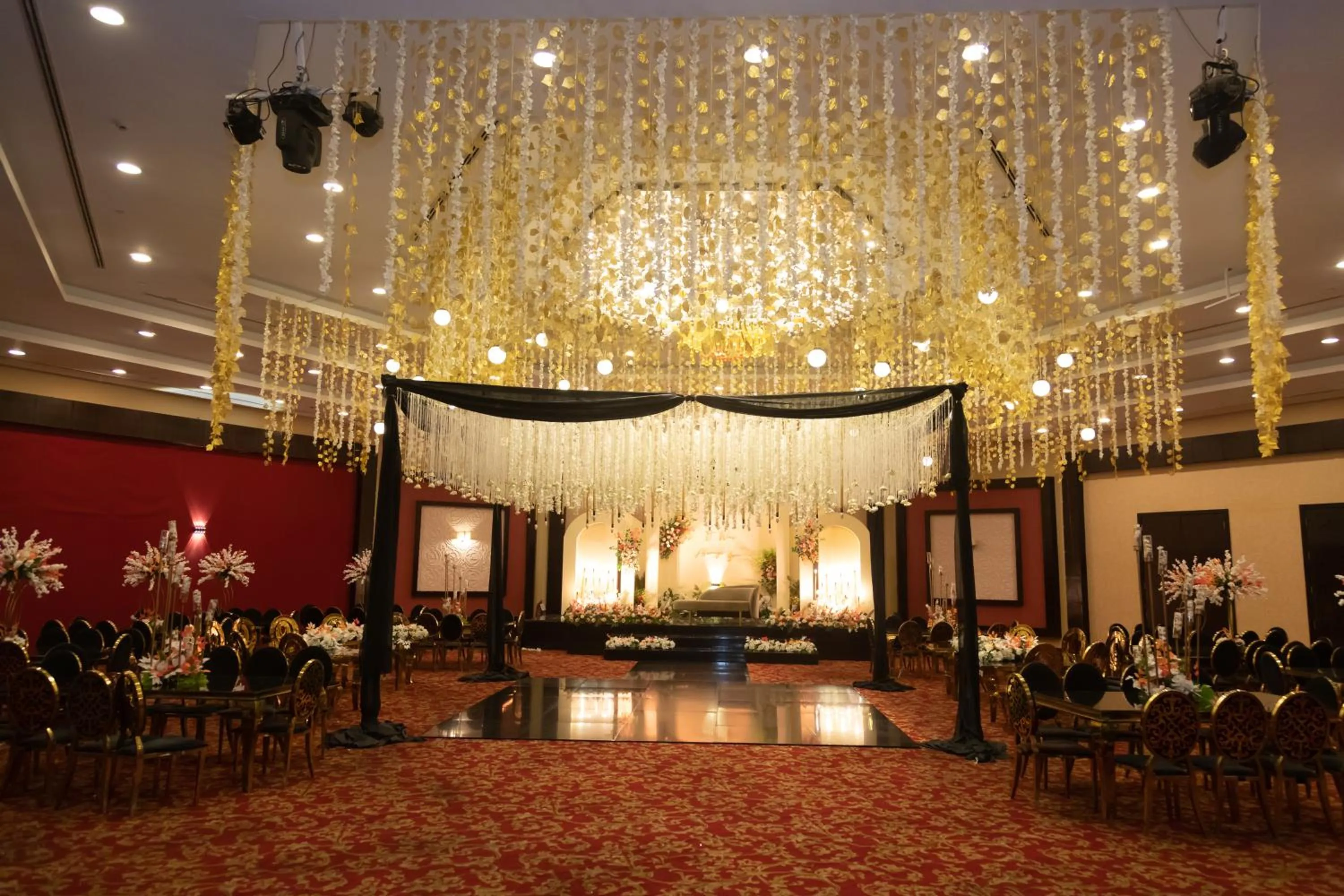 wedding in Jewel Sport City and Aqua Park