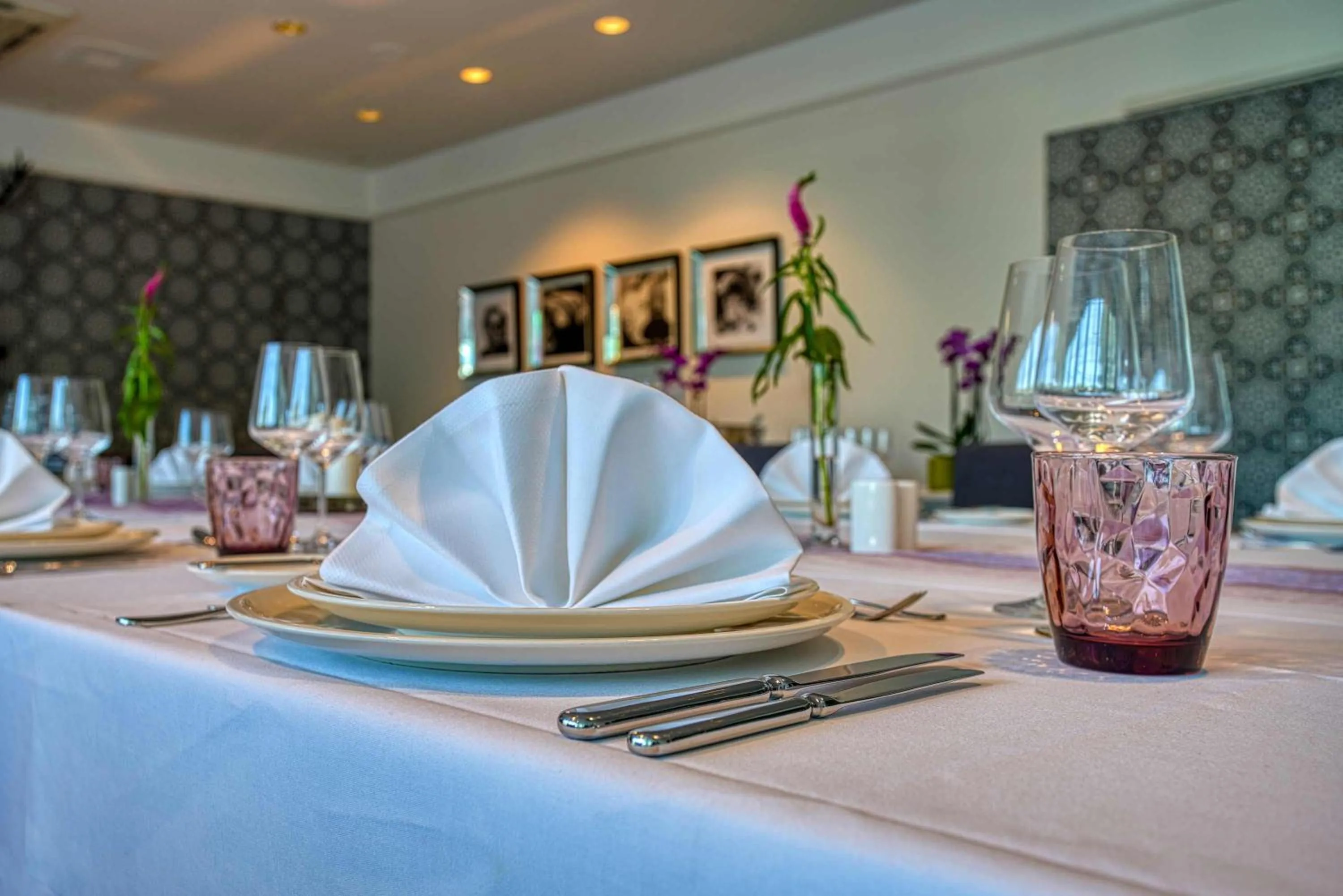 Restaurant/places to eat in FourSide Plaza Hotel Trier, Trademark Collection by Wyndham