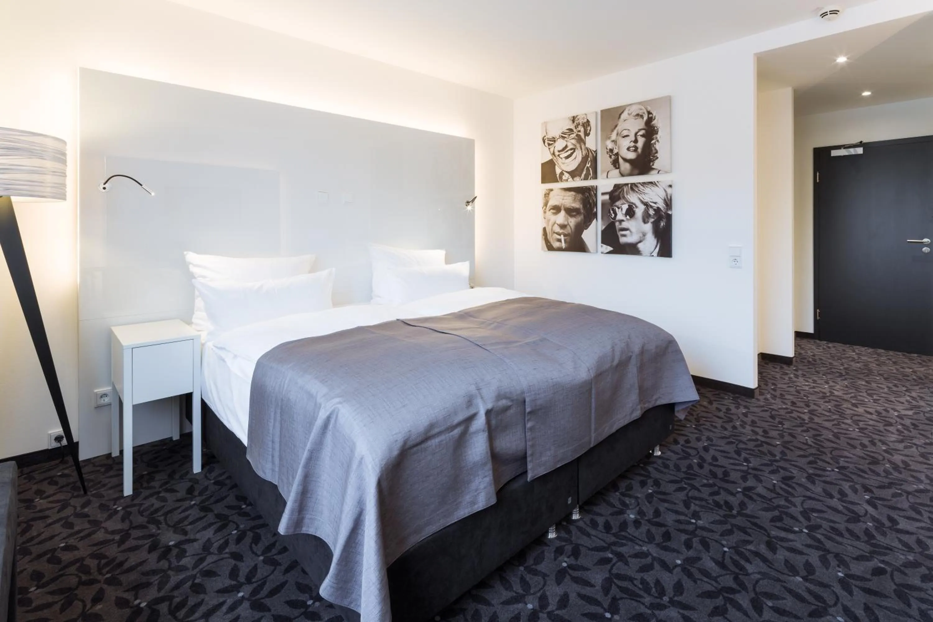 Photo of the whole room, Bed in FourSide Plaza Hotel Trier, Trademark Collection by Wyndham