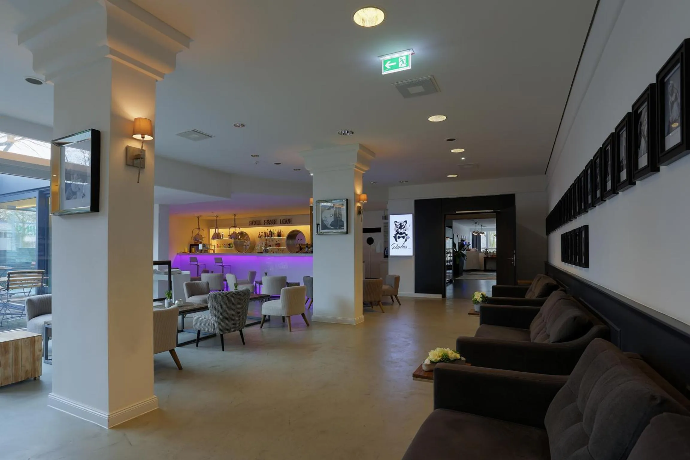 Lobby or reception in FourSide Plaza Hotel Trier, Trademark Collection by Wyndham