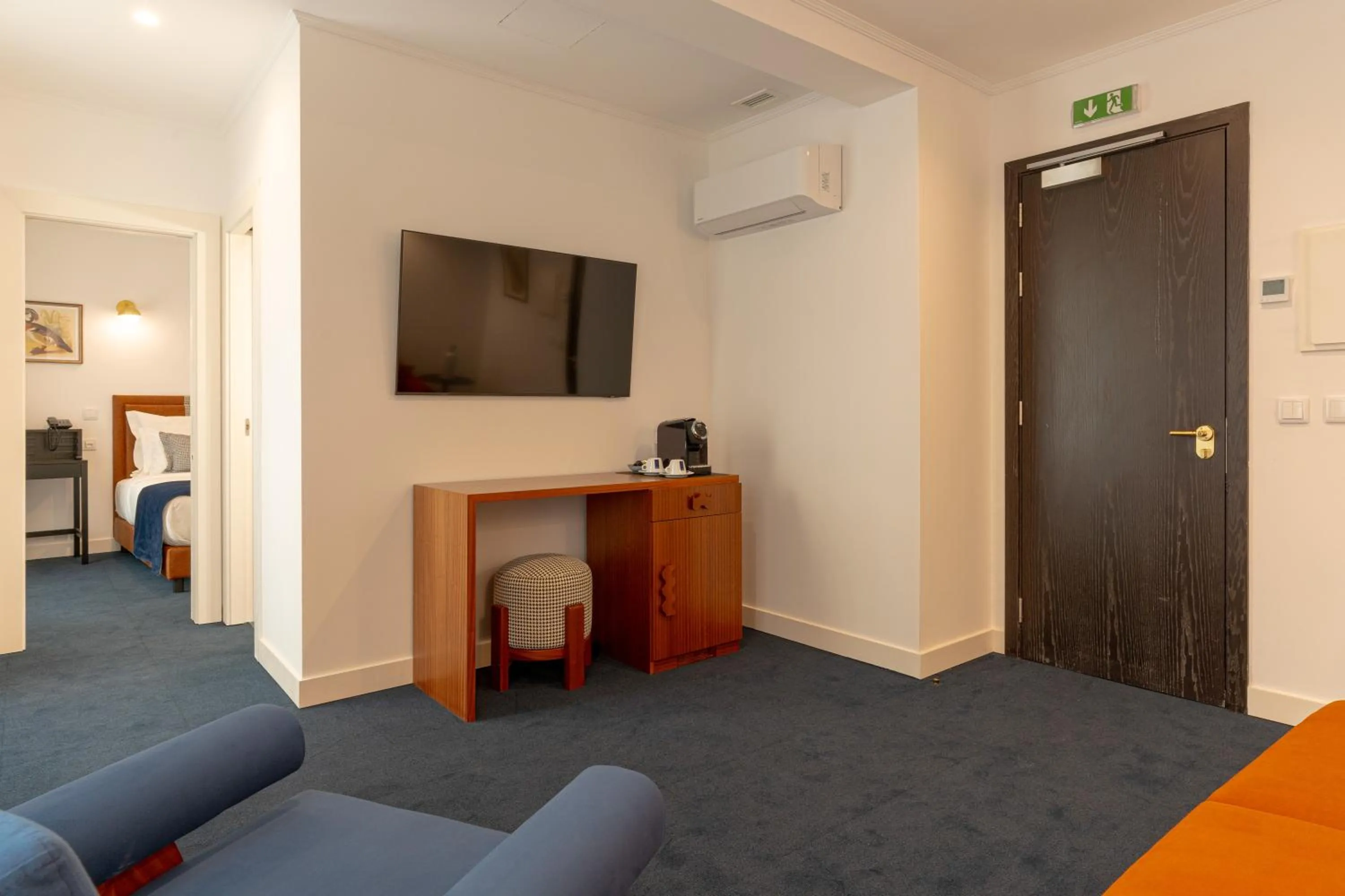 TV and multimedia in Westlight Lisboa Madalena