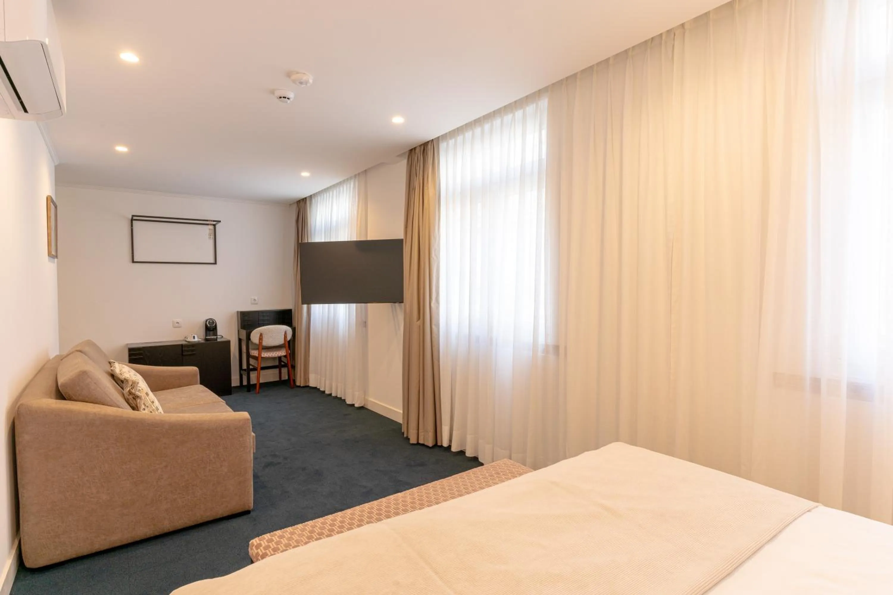 Bed in Westlight Lisboa Madalena