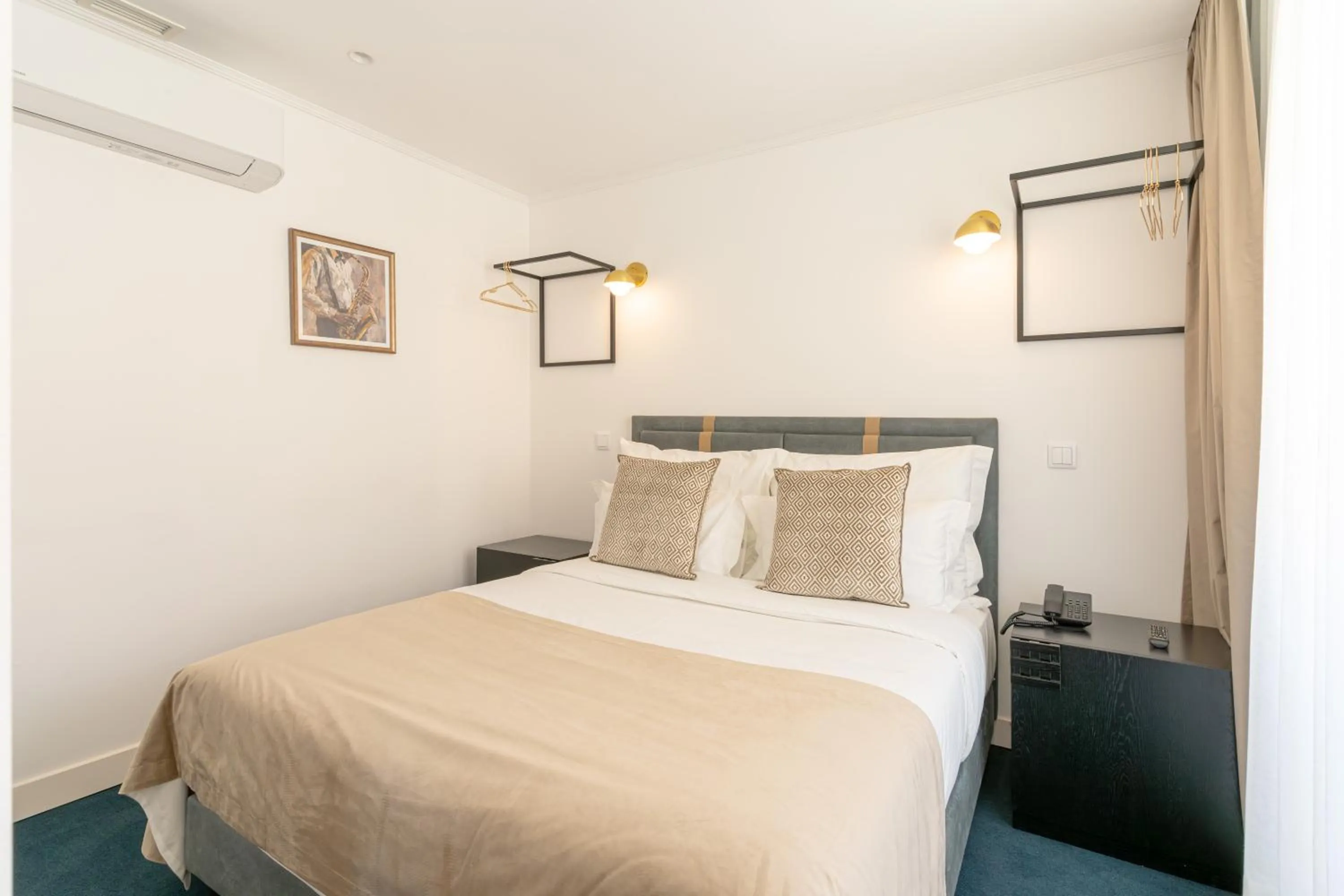 Bed in Westlight Lisboa Madalena