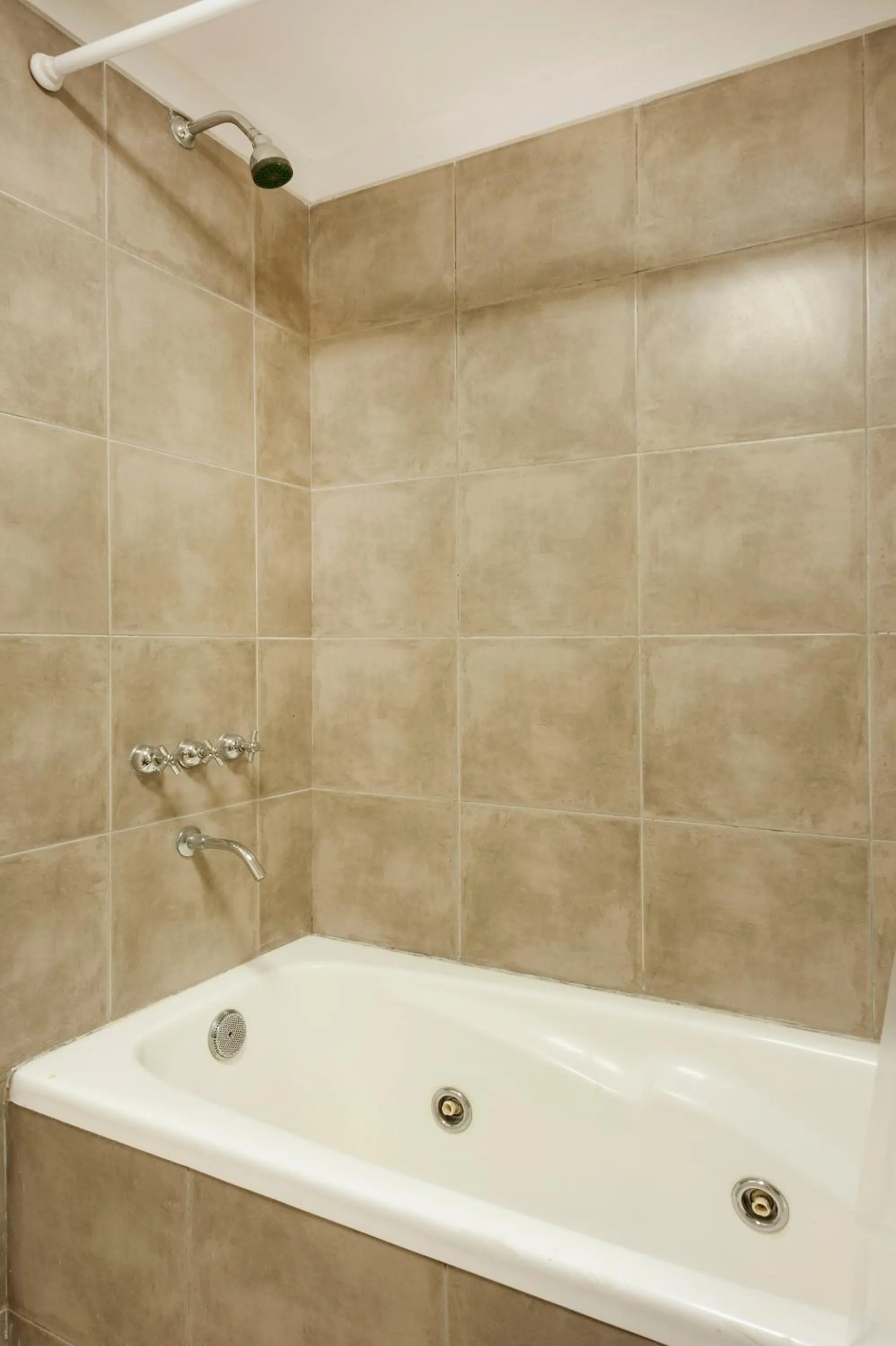 Shower in Báltico Suites