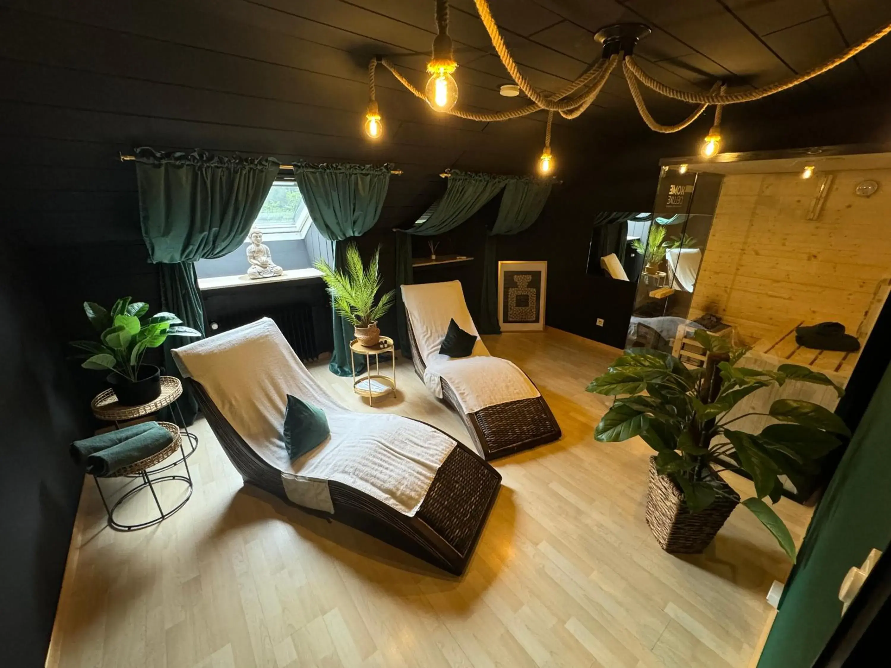 Erwachsenenhotel BDSM Apartment Hotel Emotion Apartments mit privater Sauna Erwachsenenhotel BDSM Apartment Hotel Emotion Apartments mit privater Sauna