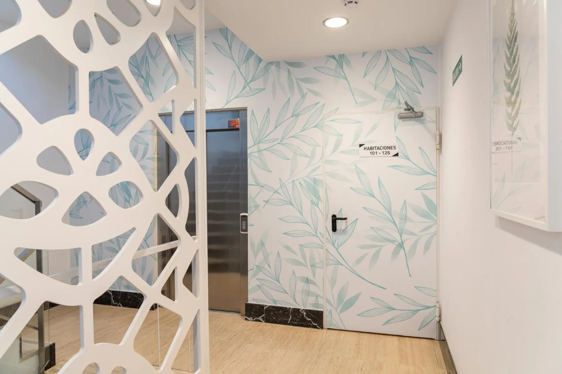 Property building in Alda Route 42