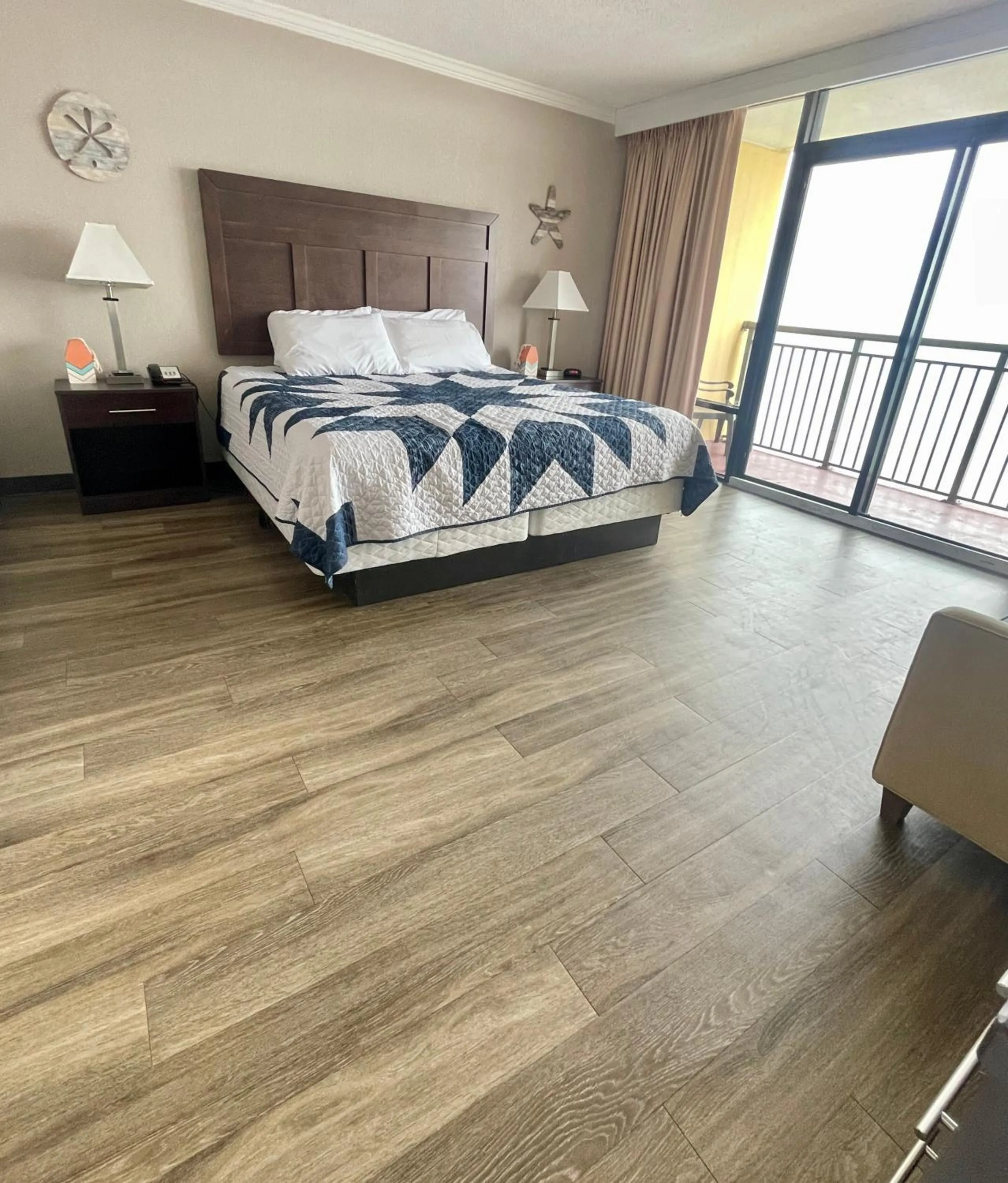 Bed in Caravelle Resort