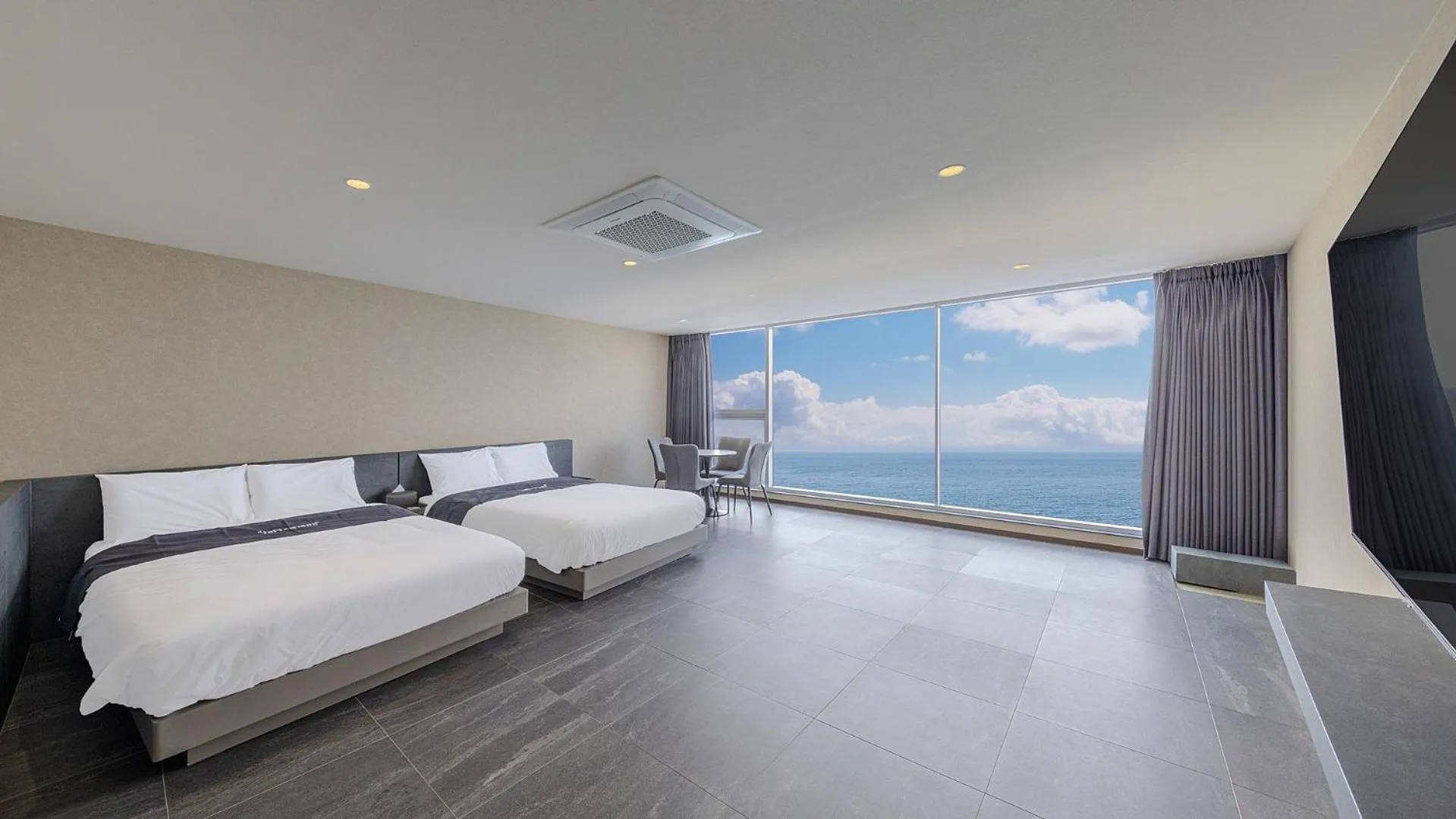 Bed in Sharp & Flat Hotel