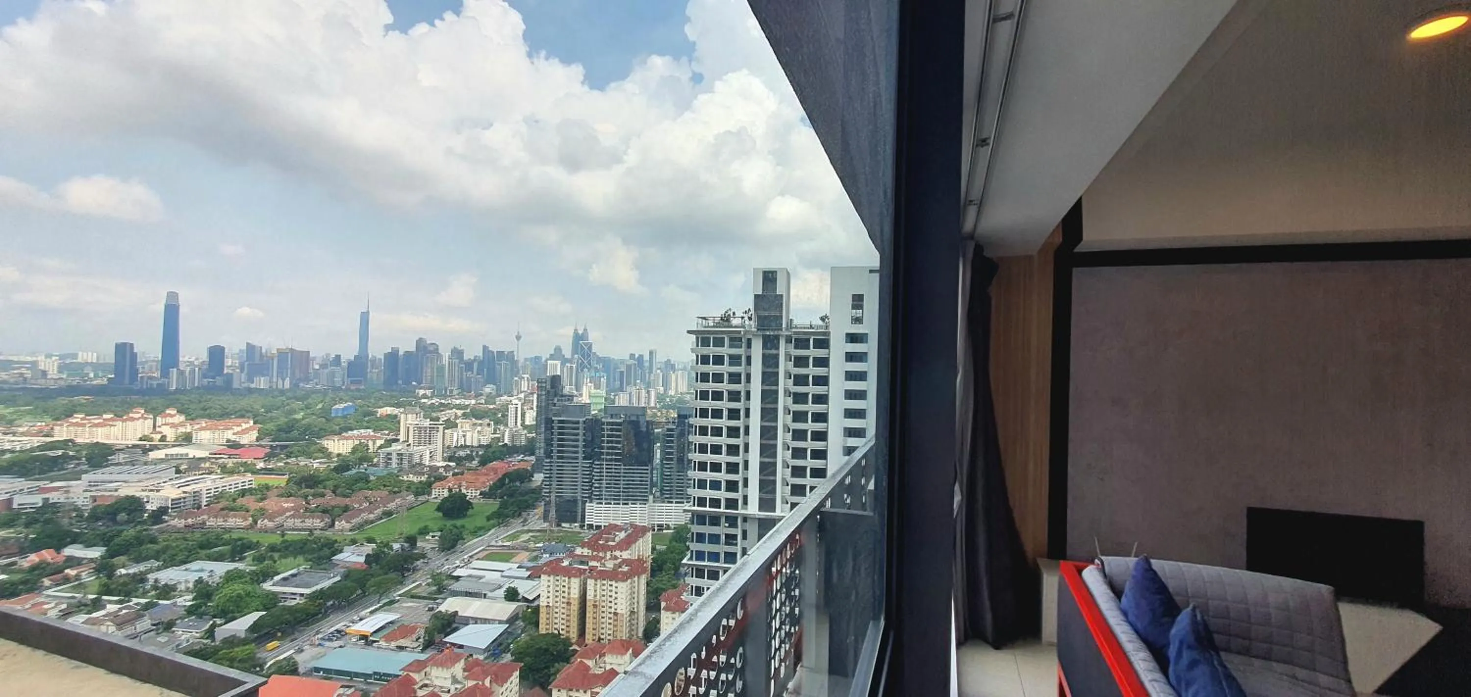 Day in ARTE+ @ JALAN AMPANG by ST Nomad