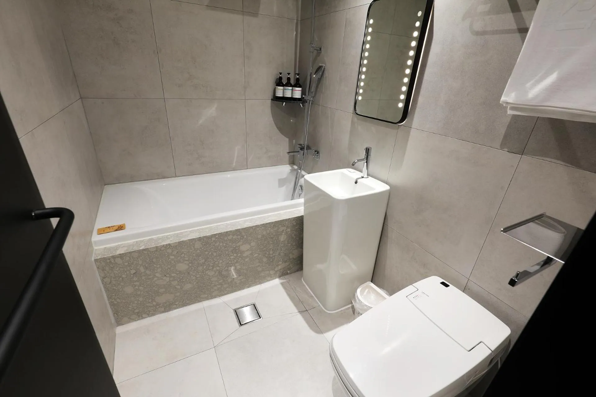 Property building in Mari Hotel