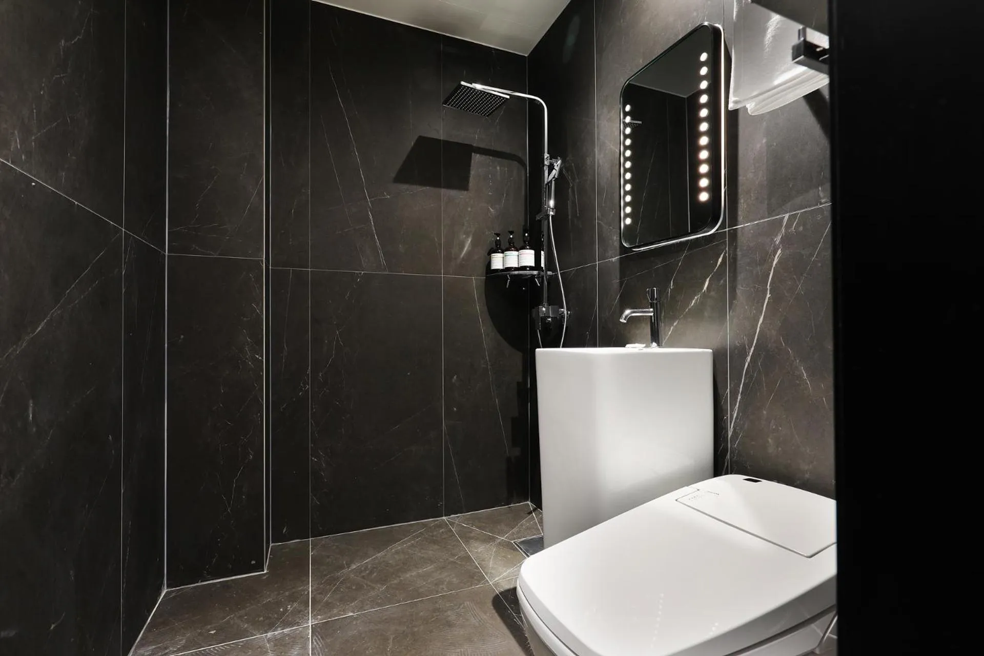 Shower in Mari Hotel