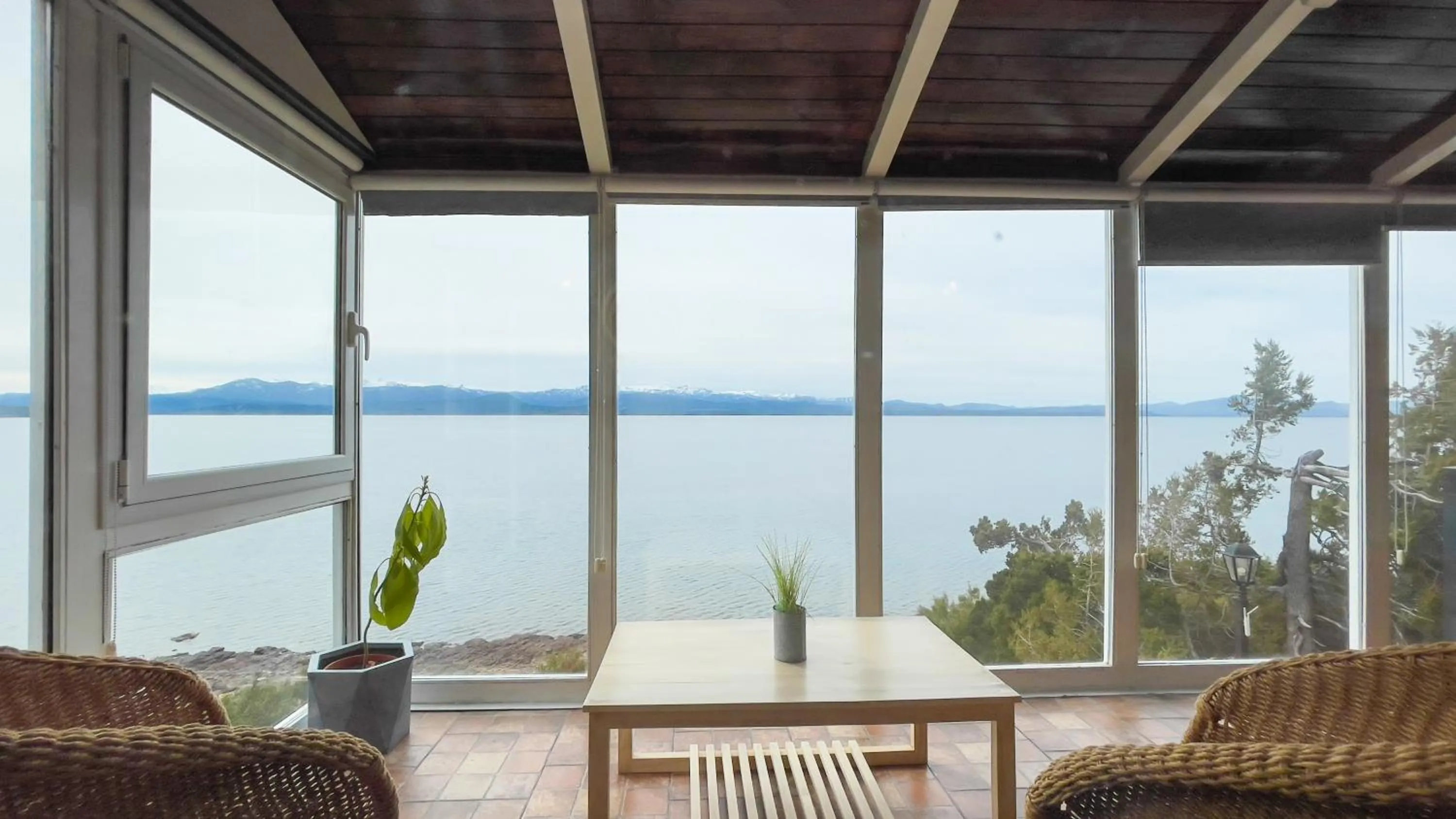 Lake view in Las Gaviotas