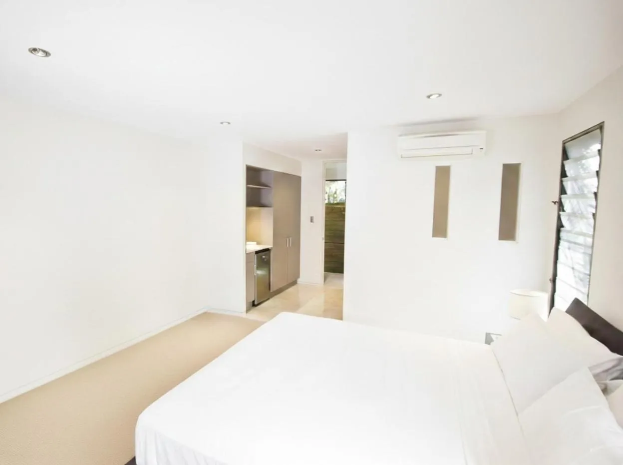 Bed in Palm Bay Resort