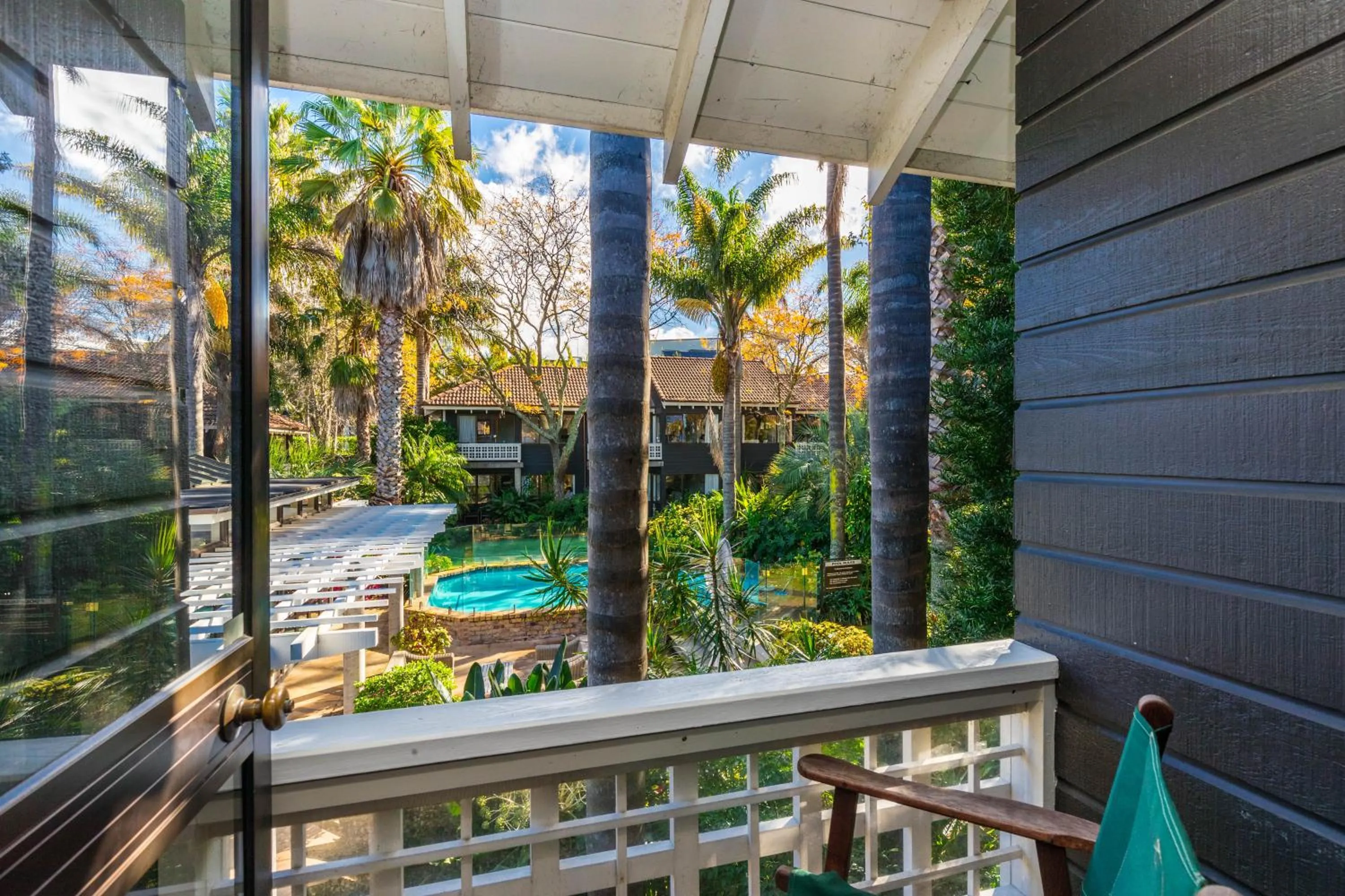 Garden in Emerald Inn on Takapuna Beach