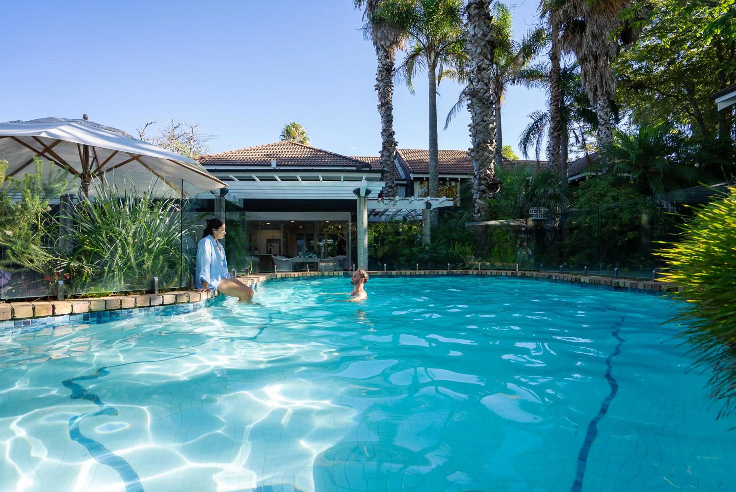 Swimming pool in Emerald Inn on Takapuna Beach
