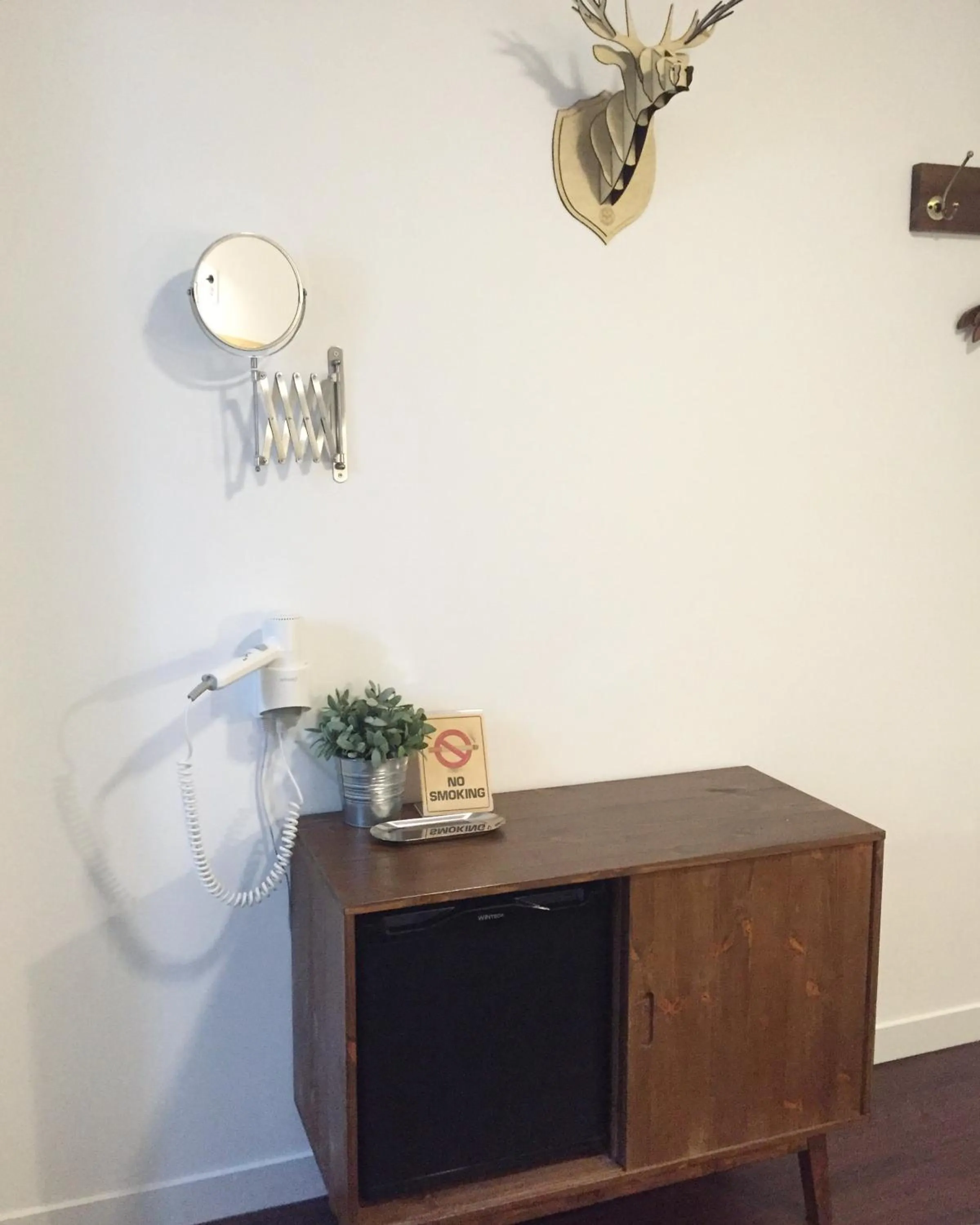 Decorative detail in Hostel Beige 2nd