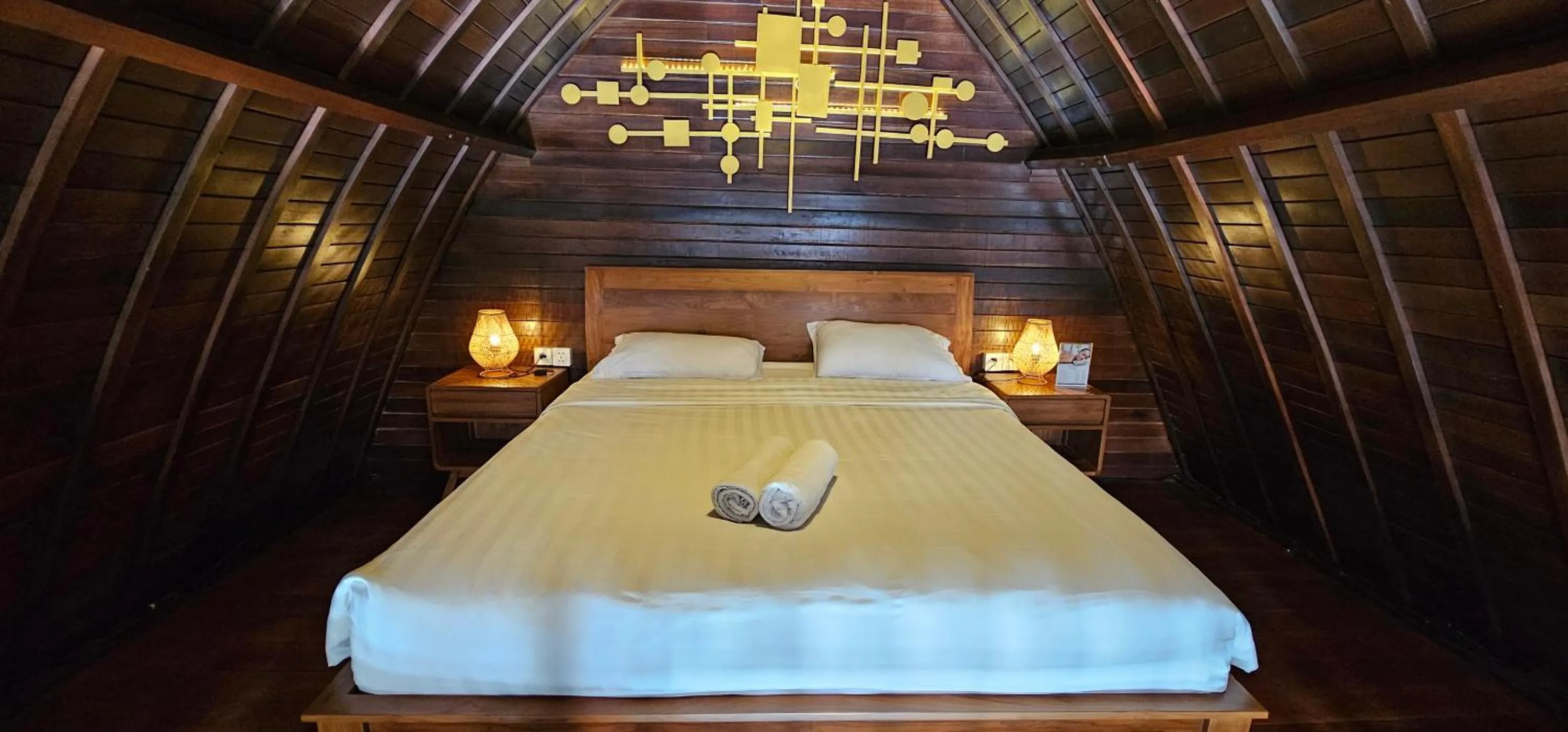 Bedroom, Bed in Naturela