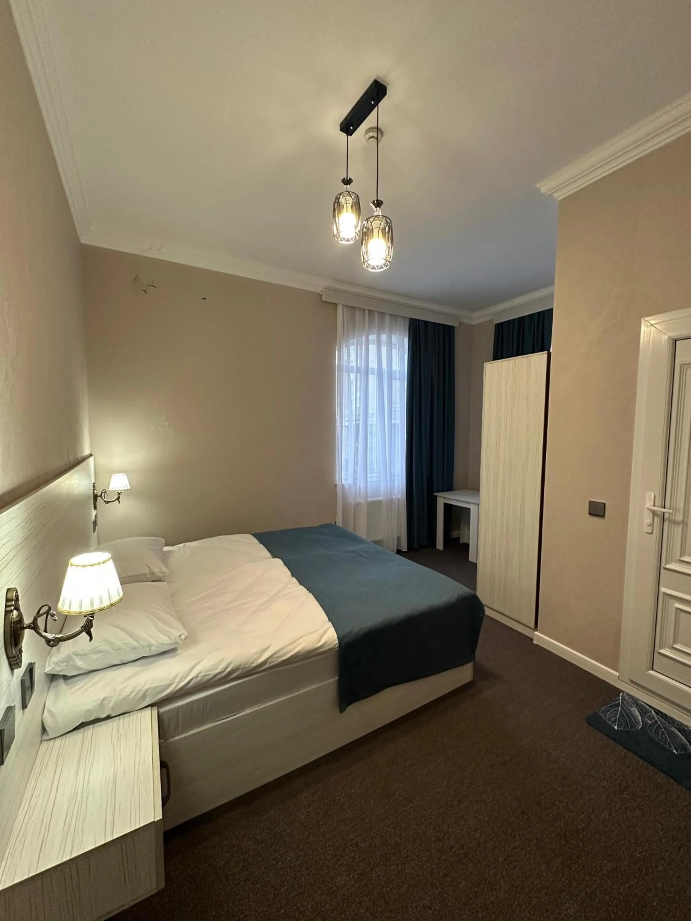 Bed in Nemi Museum Hotel Baku Nz