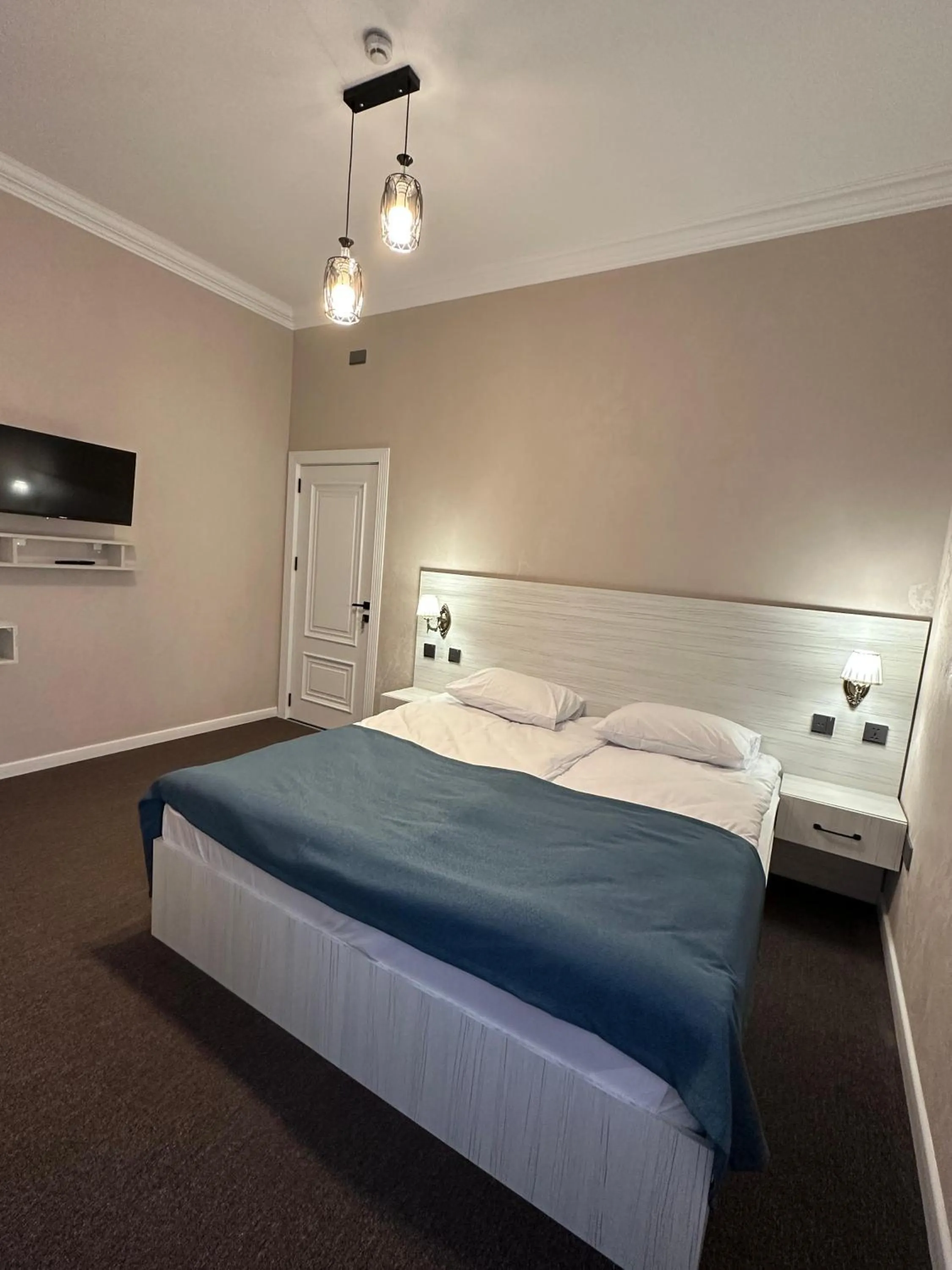 Bed in Nemi Museum Hotel Baku Nz