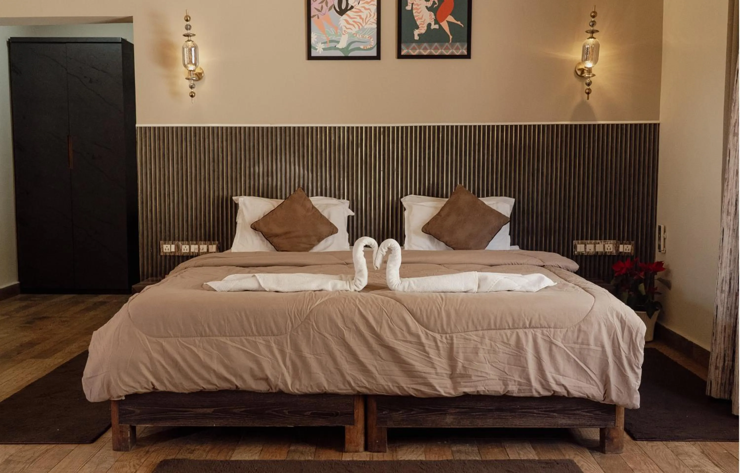 Bed in Wild Woods Tiger Resort