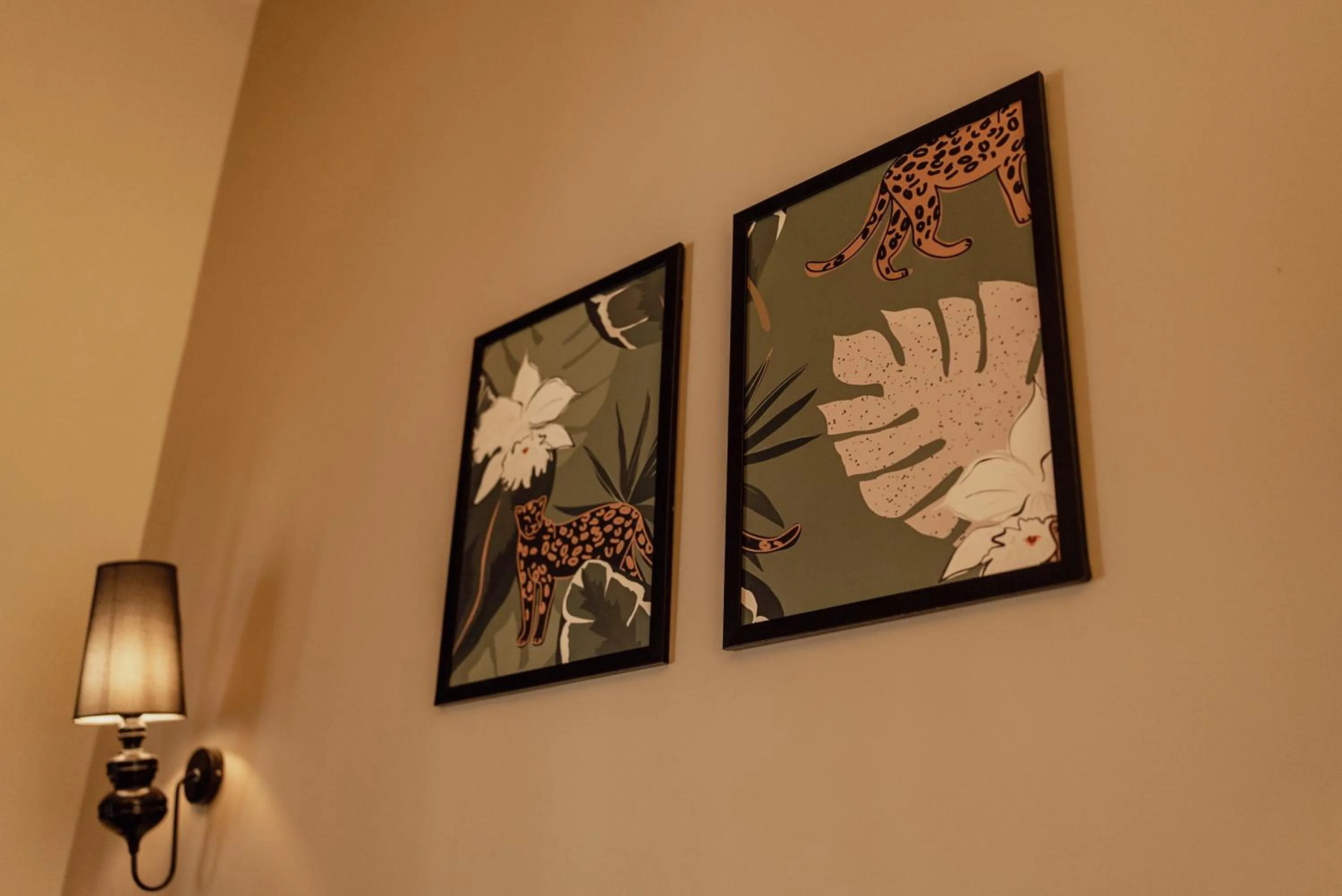 Decorative detail in Wild Woods Tiger Resort