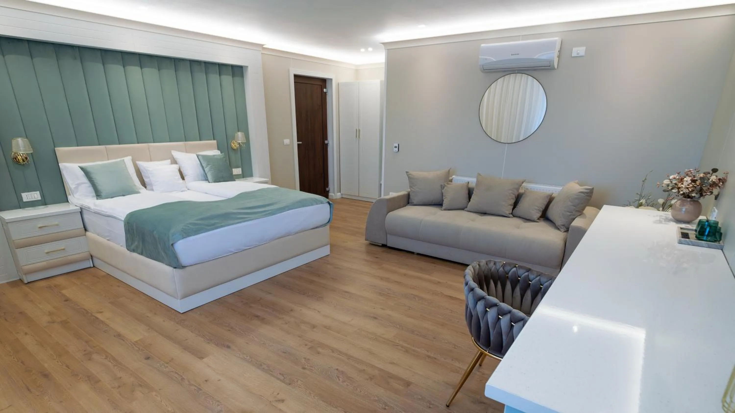 Photo of the whole room, Bed in Pensiunea Sarmis Cristal