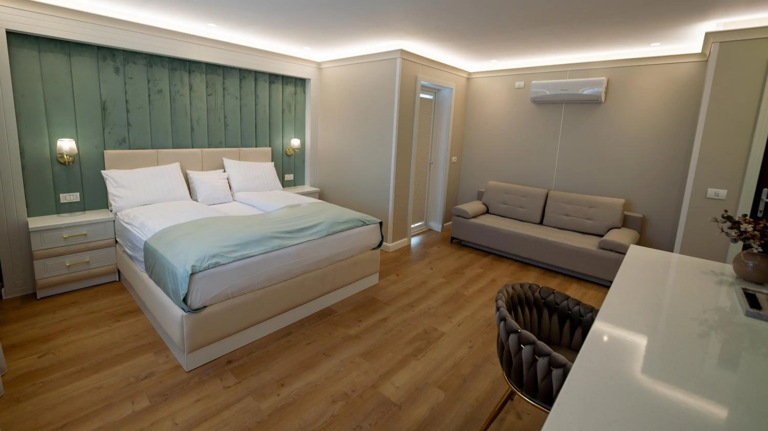 Photo of the whole room, Bed in Pensiunea Sarmis Cristal