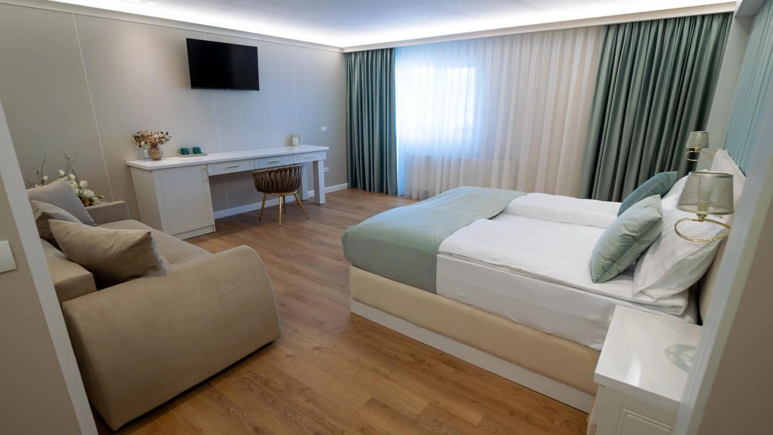 Photo of the whole room, Bed in Pensiunea Sarmis Cristal