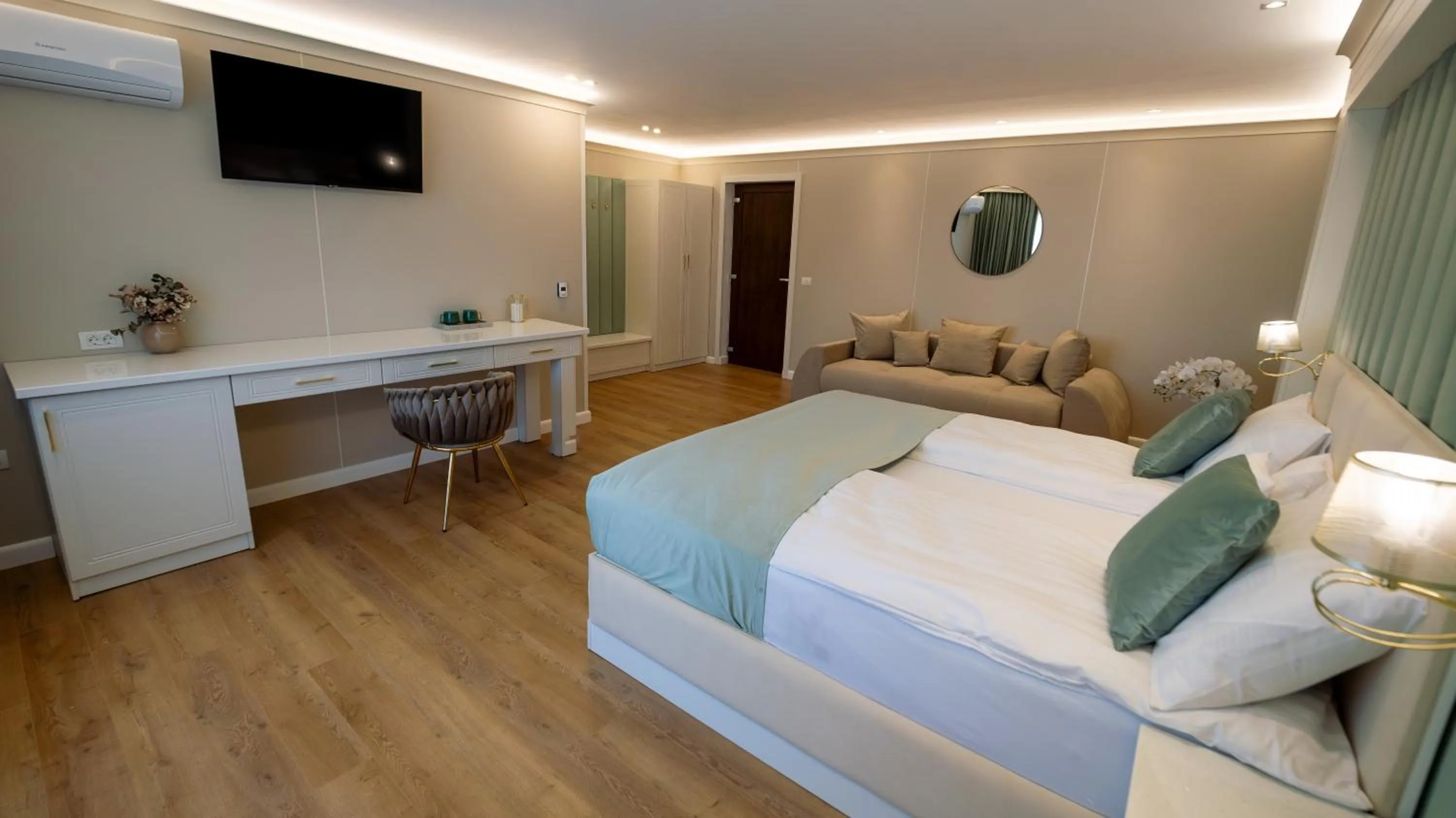 Photo of the whole room, Bed in Pensiunea Sarmis Cristal