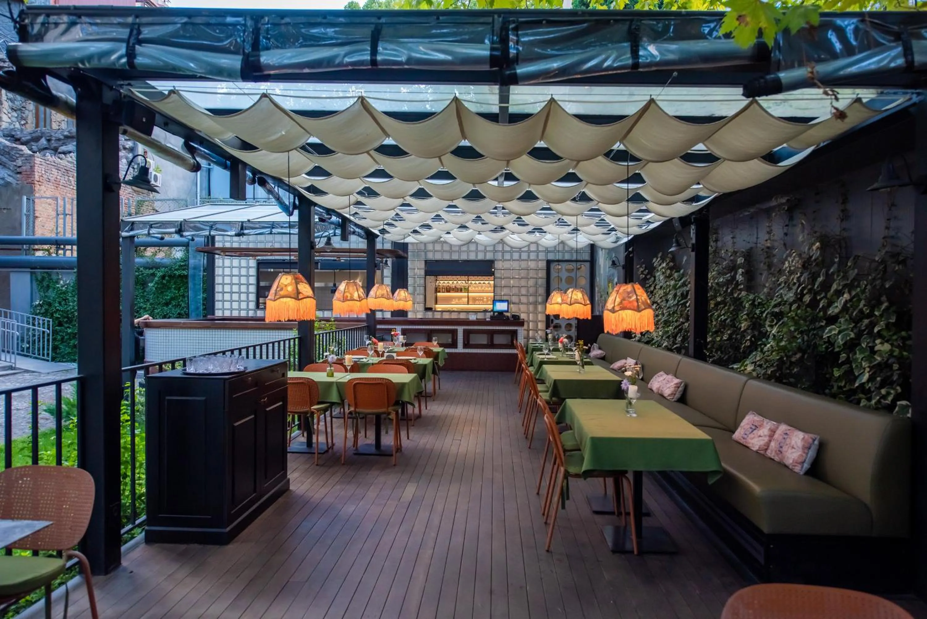 Restaurant/places to eat in Hotel Twenties Tbilisi - Stay & Dine