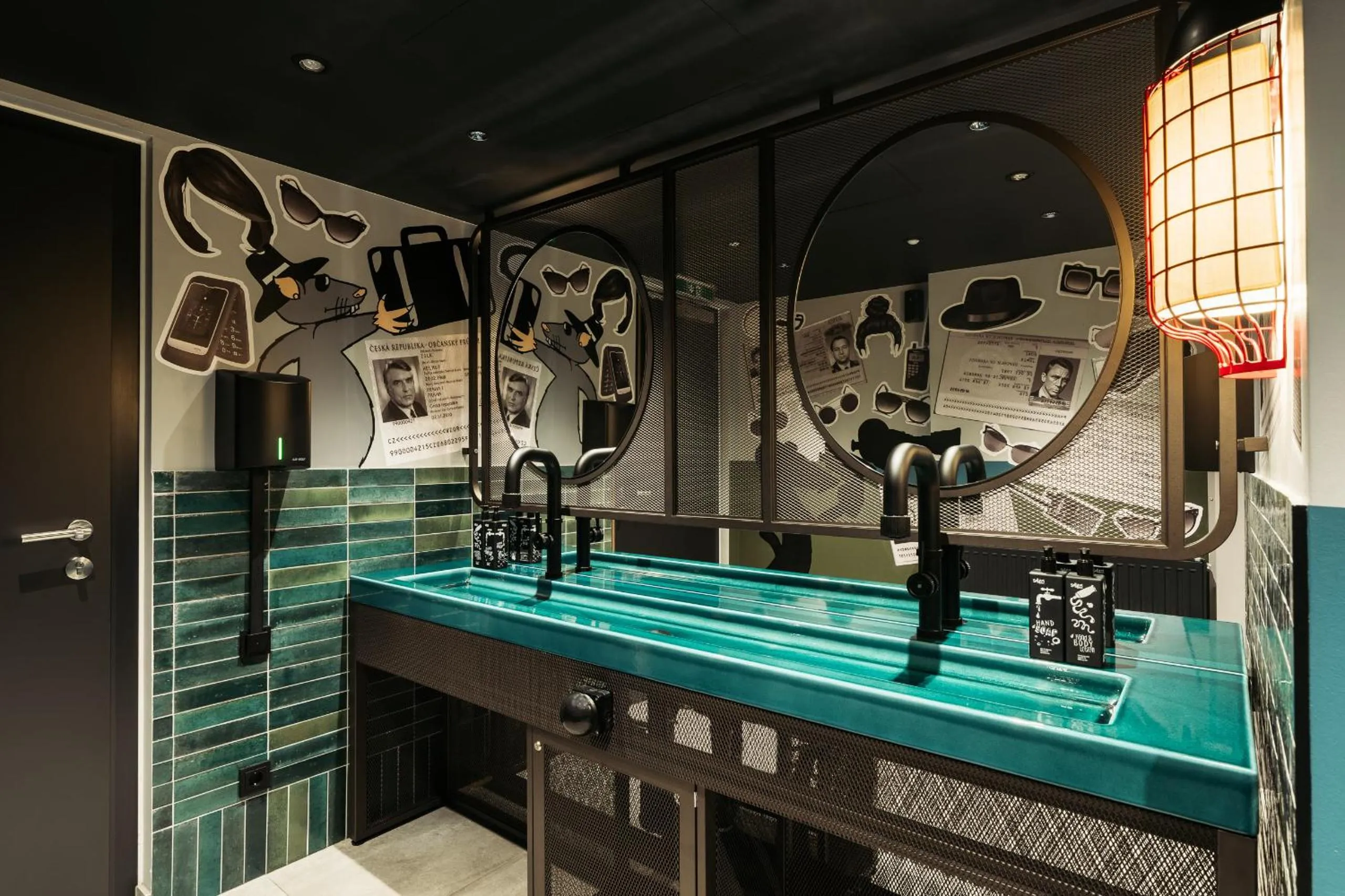 Toilet in Hotel Schani UNO City