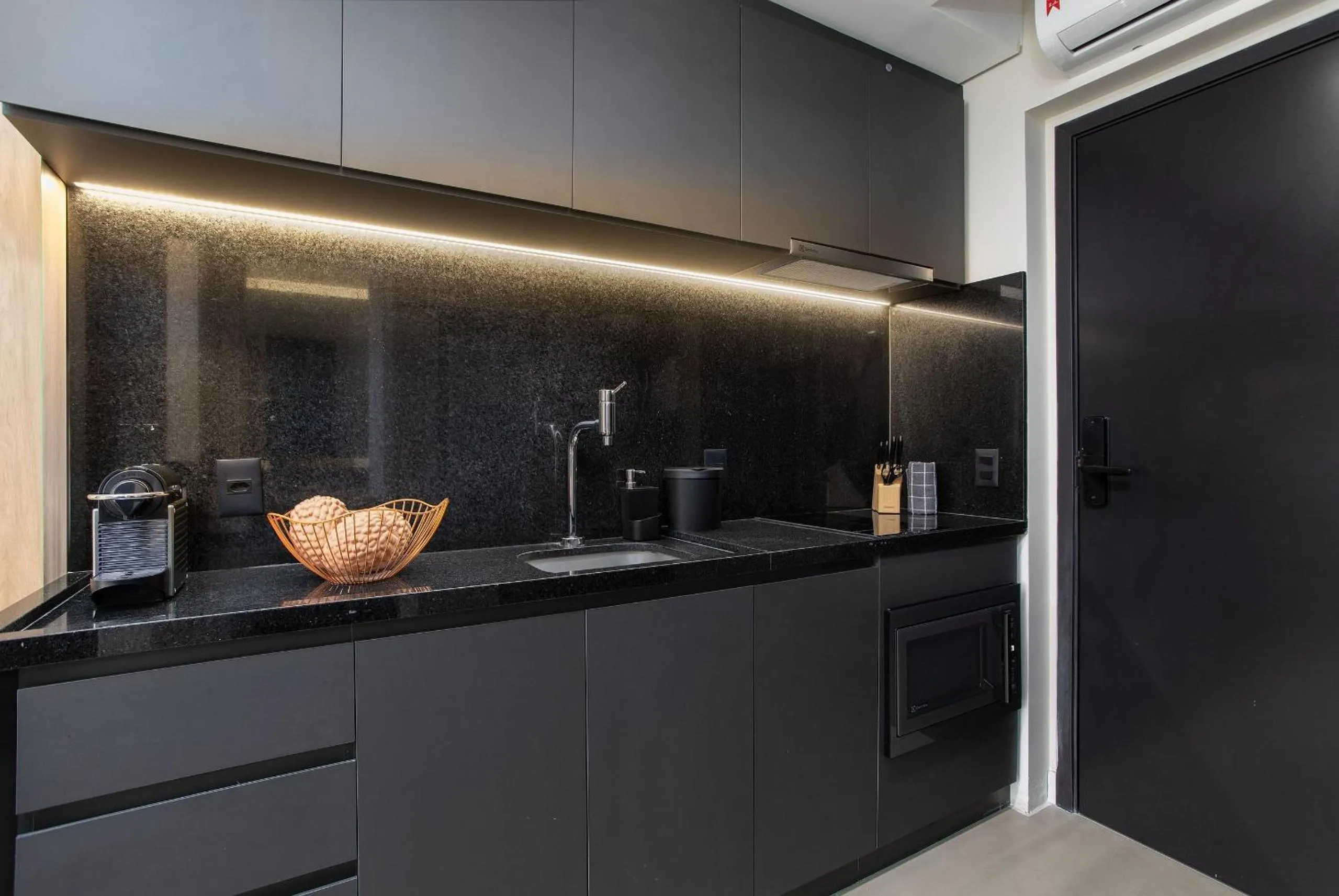 Kitchen or kitchenette in Hit Itaim