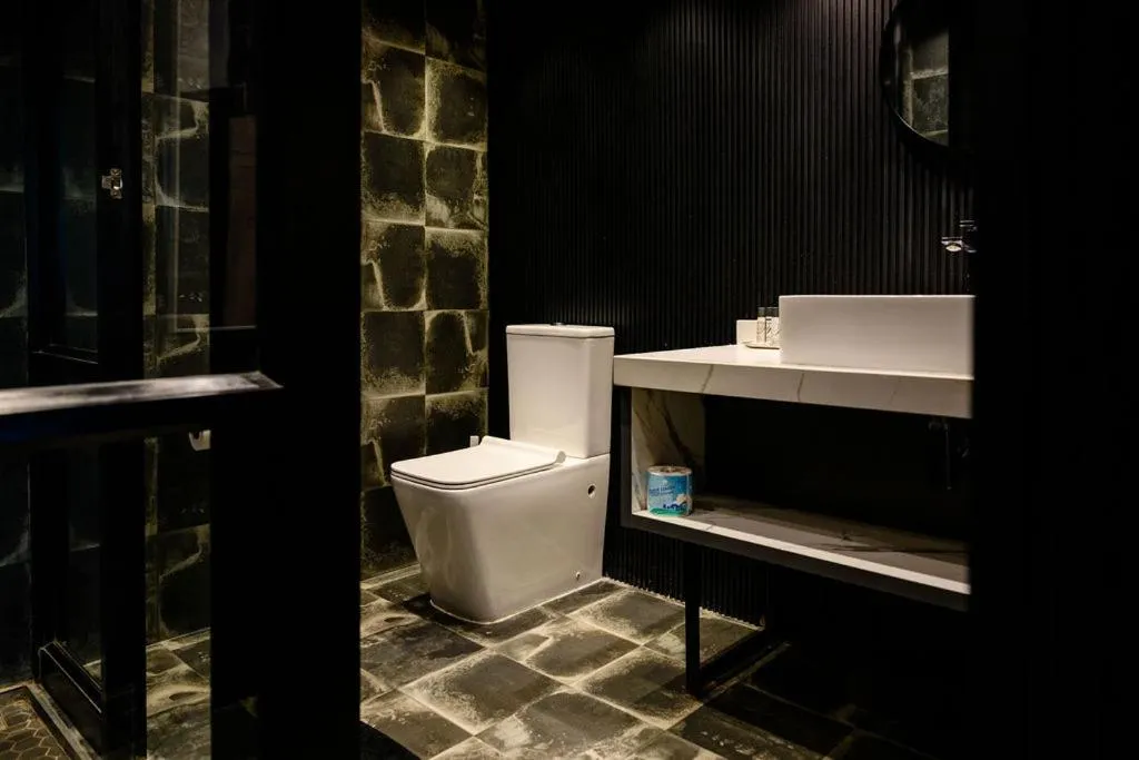 Bathroom in Cargo88 Hotel