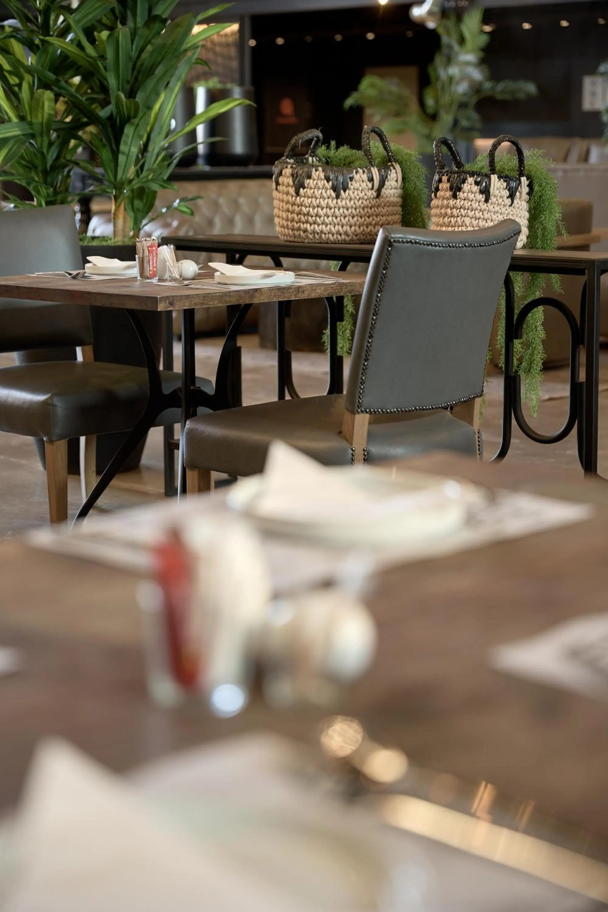 Restaurant/places to eat in Cargo88 Hotel