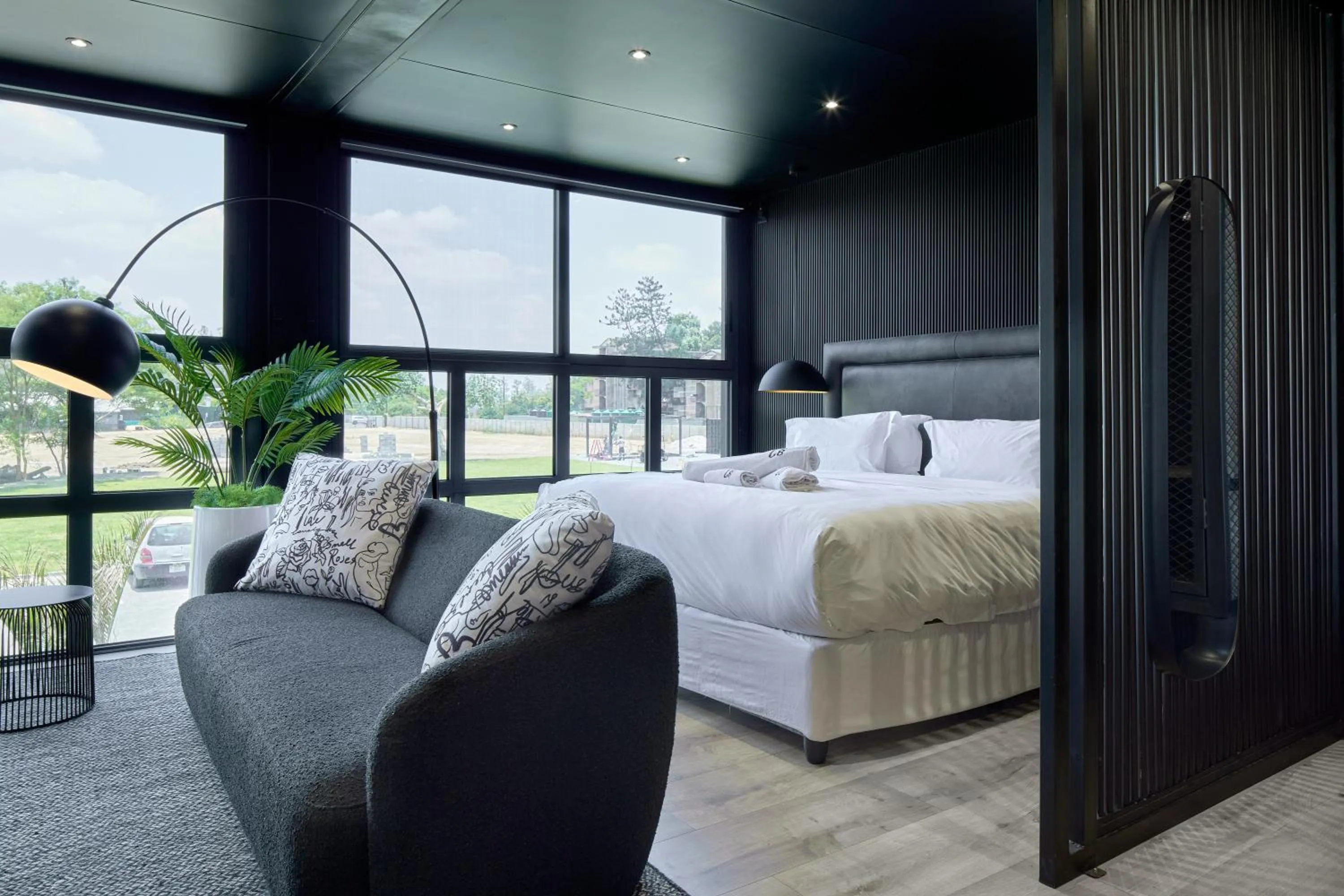 Seating area, Bed in Cargo88 Hotel